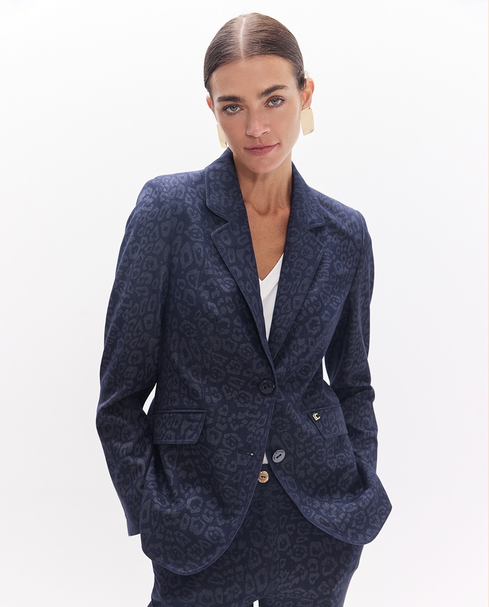 Imagem 0 de Blazer Ajustado em Microbombazina com Estampado Cashmere