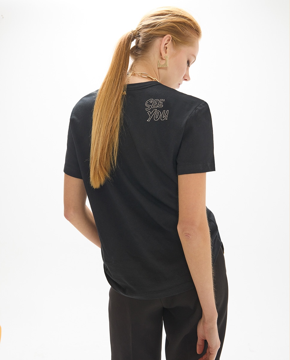 T-shirt Gola em V com Aberturas Laterais Print e Mini Tachas Preto-5