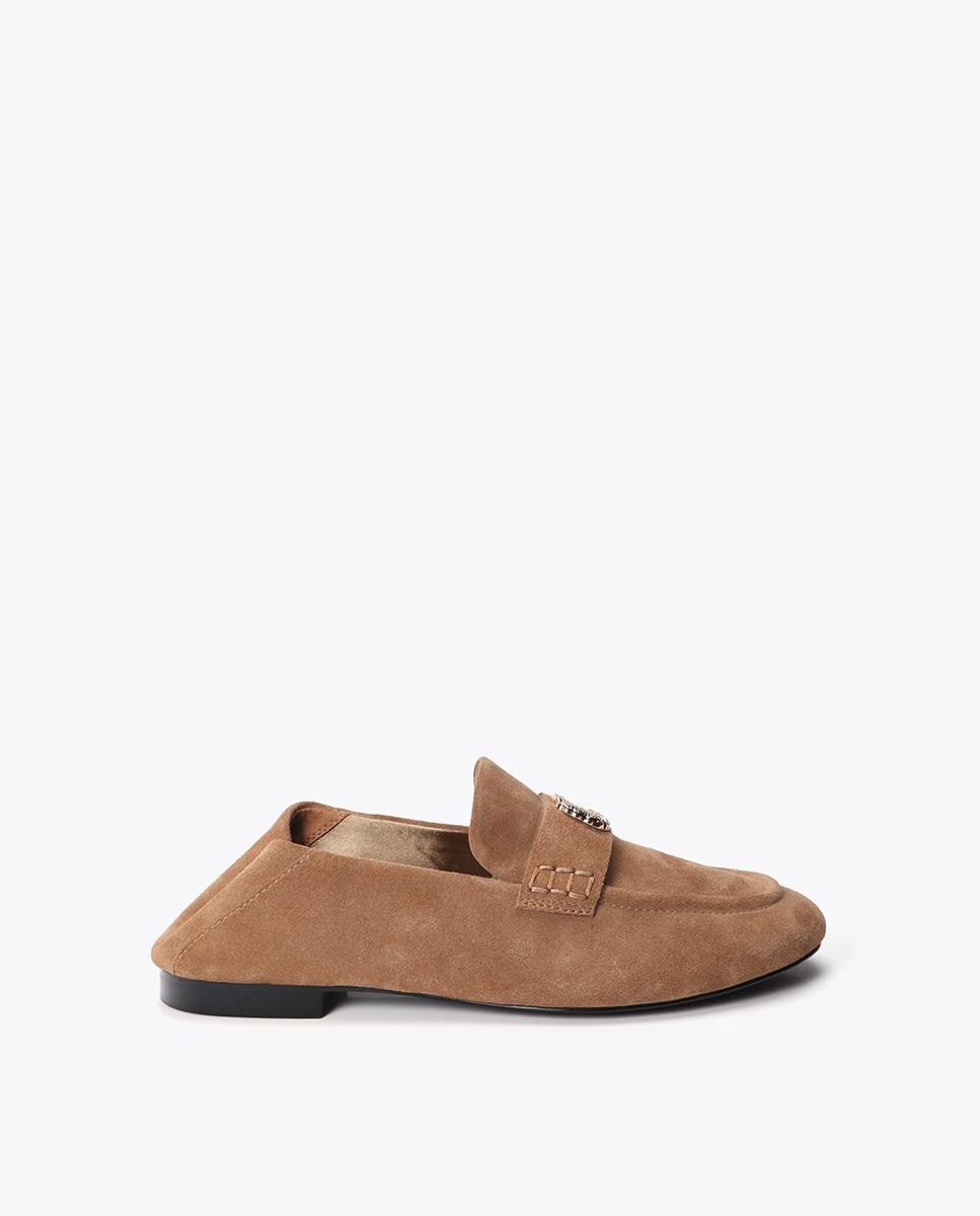 Mocassins Rasos em Camurça com Detalhe Metálico Castanho-claro-5