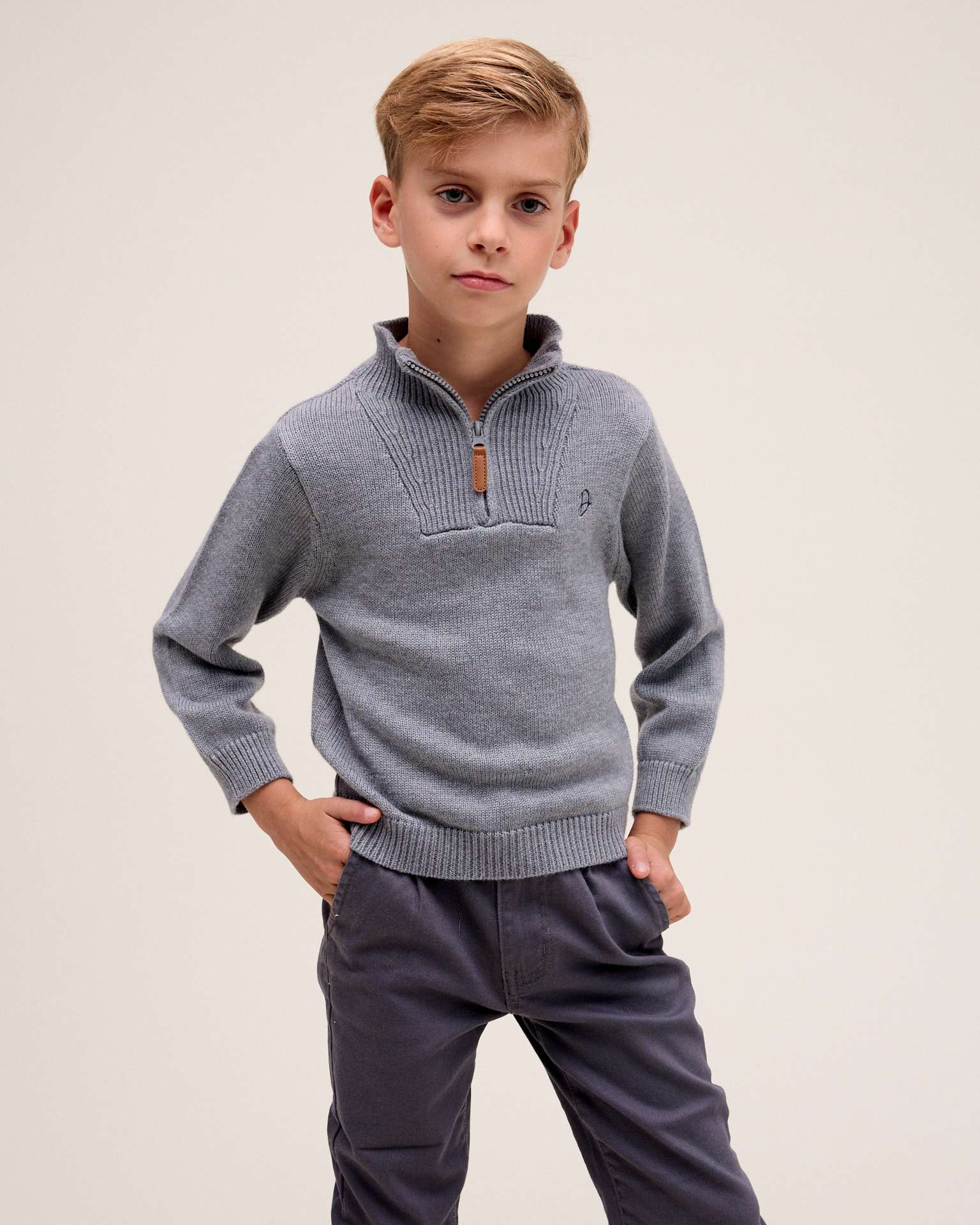 Imagem 0 de Camisola Infantil de Malha e Gola Alta
