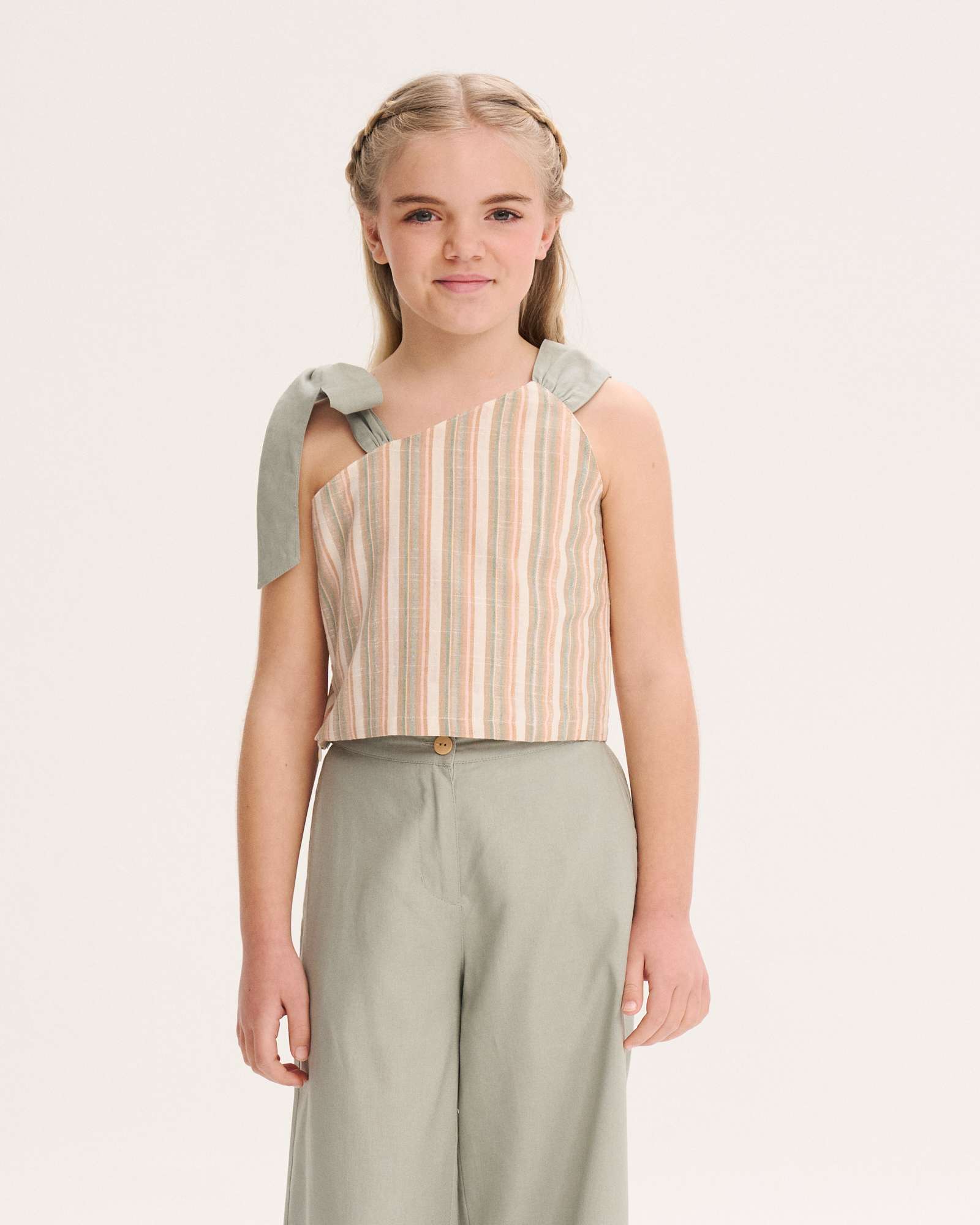 Imagem 0 de Blusa Infantil Às Riscas Assimétrica com Alça