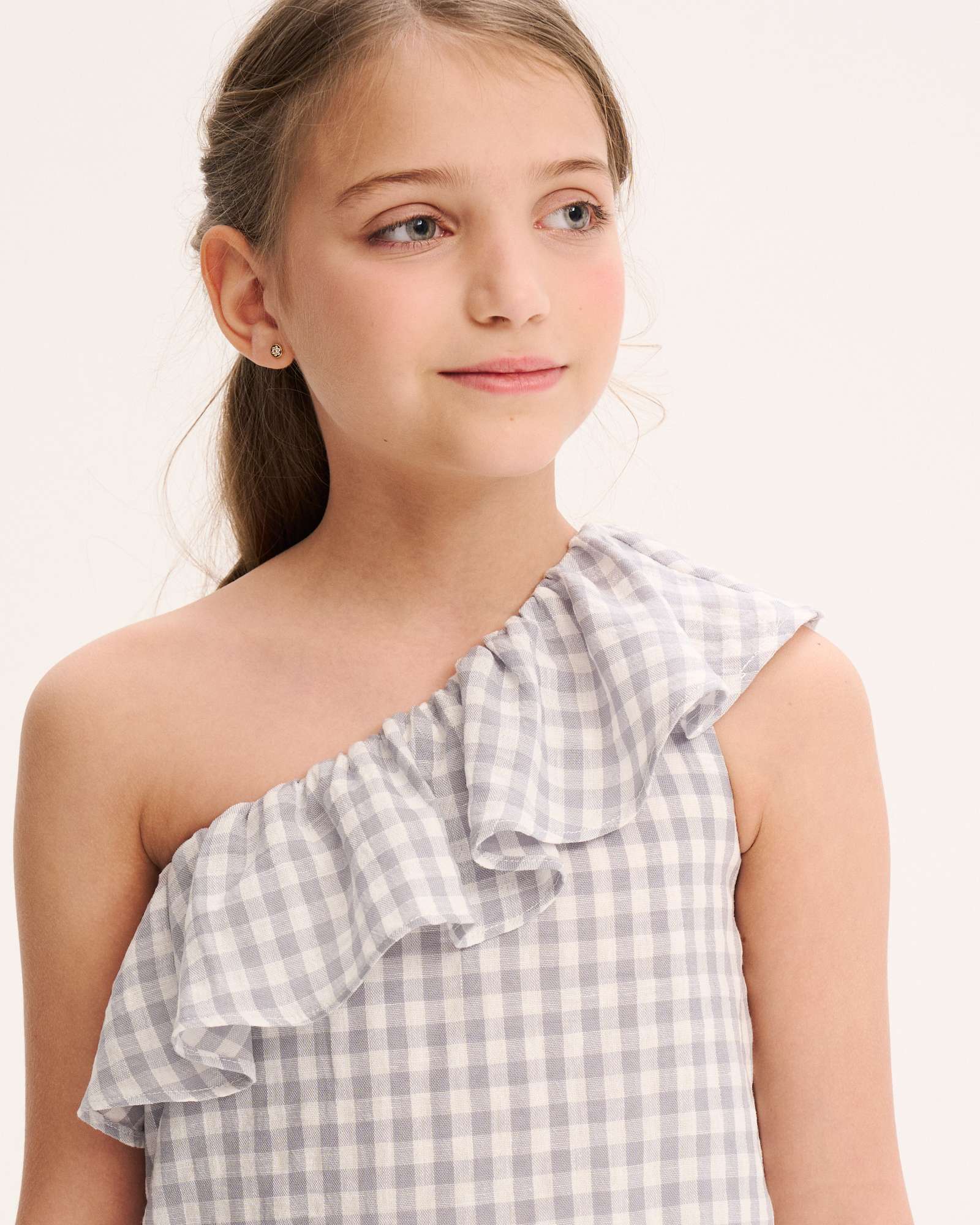 Blusa Aos Quadrados Assimétrica com Folho na Alça Infantil Dadati Cinzento-claro-3