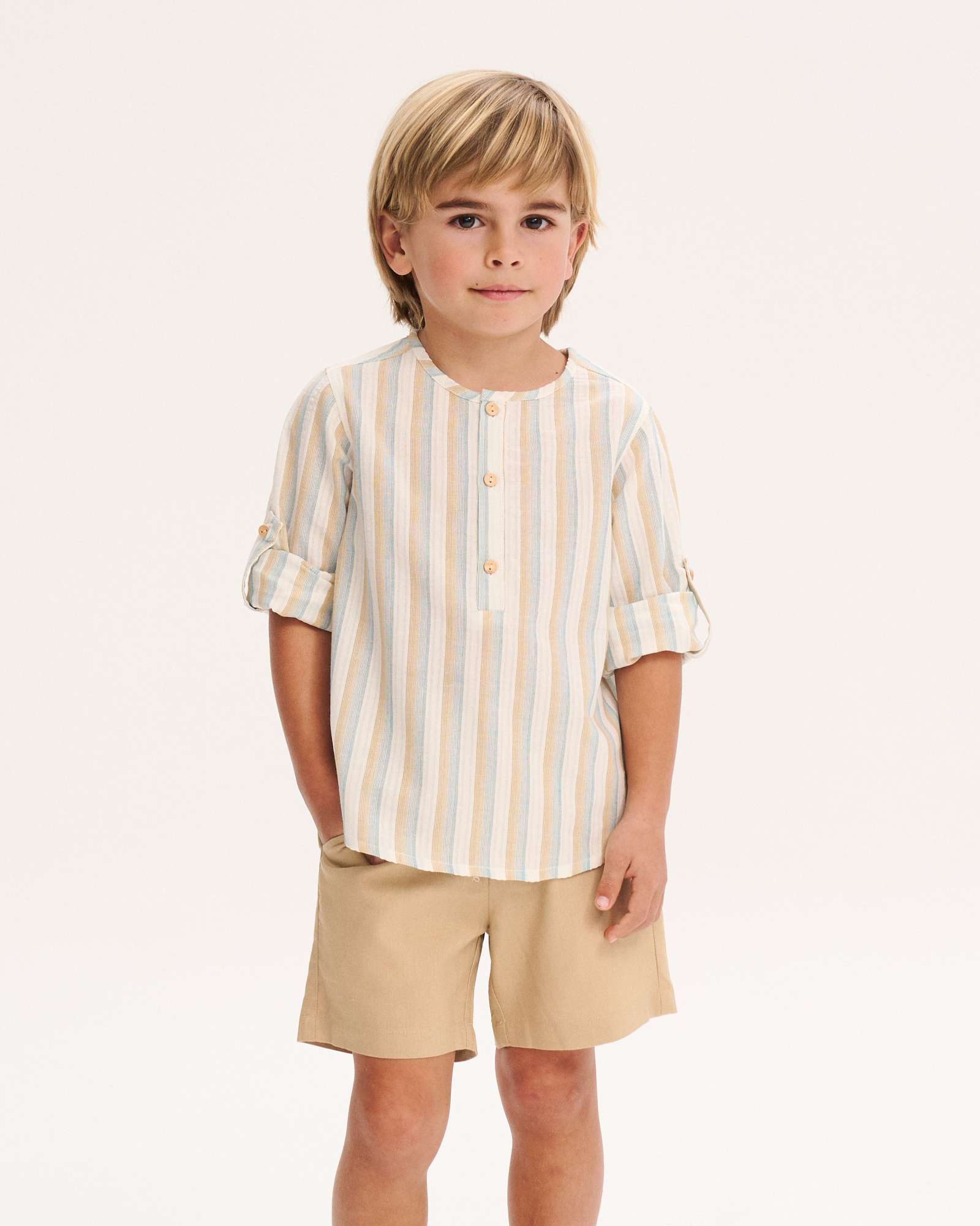 Imagem 0 de Camisa Infantil Às Riscas e Gola Redonda