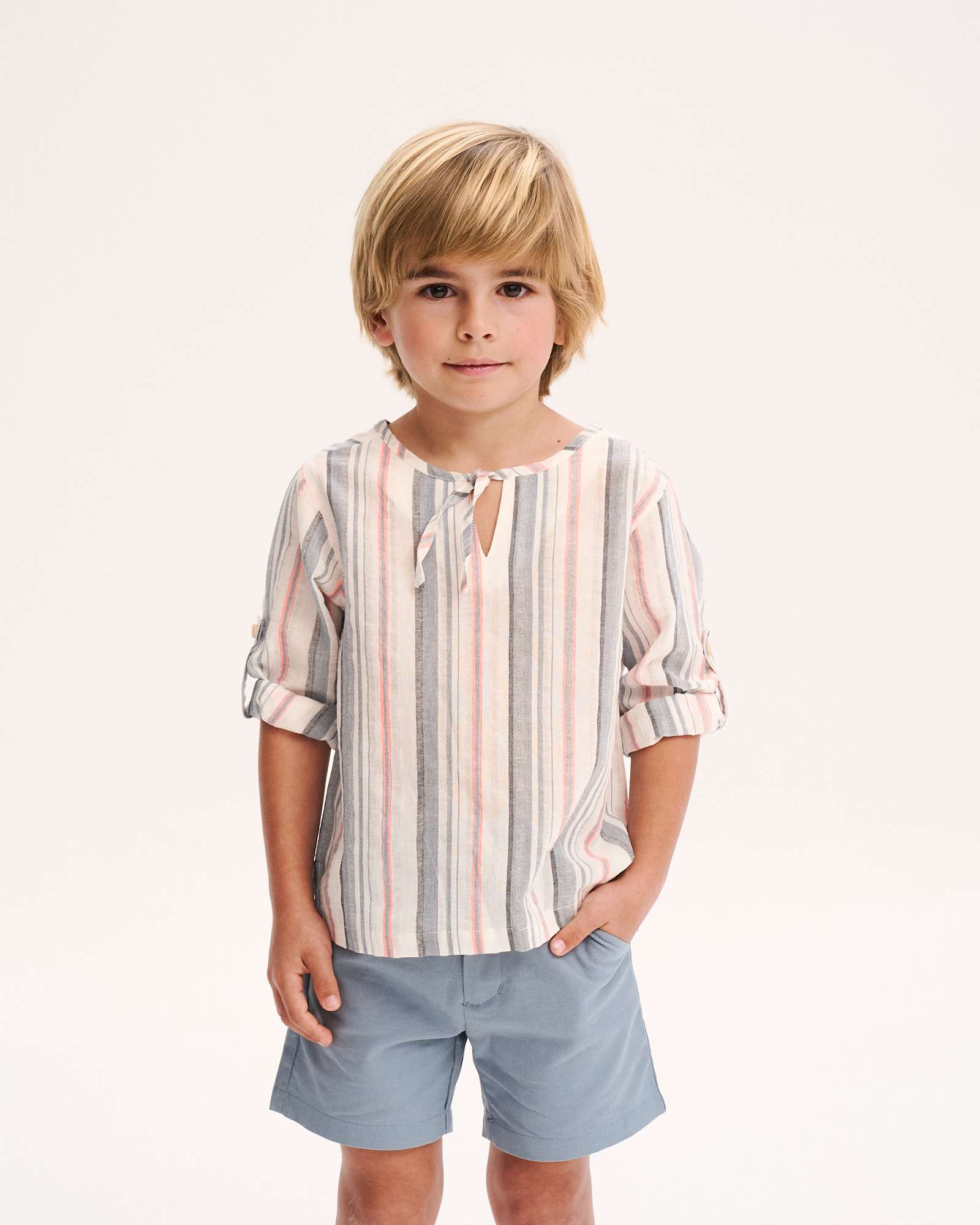Imagem 0 de Camisa Infantil com Estampado Às Riscas e Gola Redonda