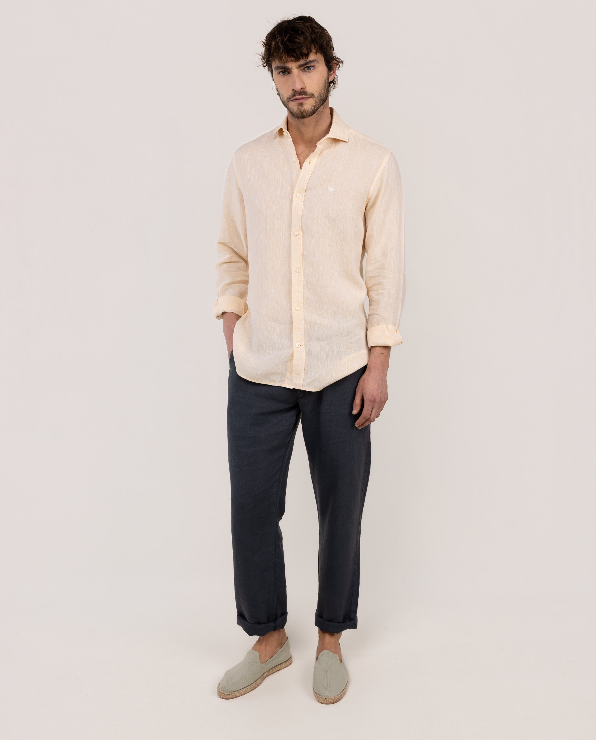 Camisa de Linho com Gola Italiana Amarelo-2