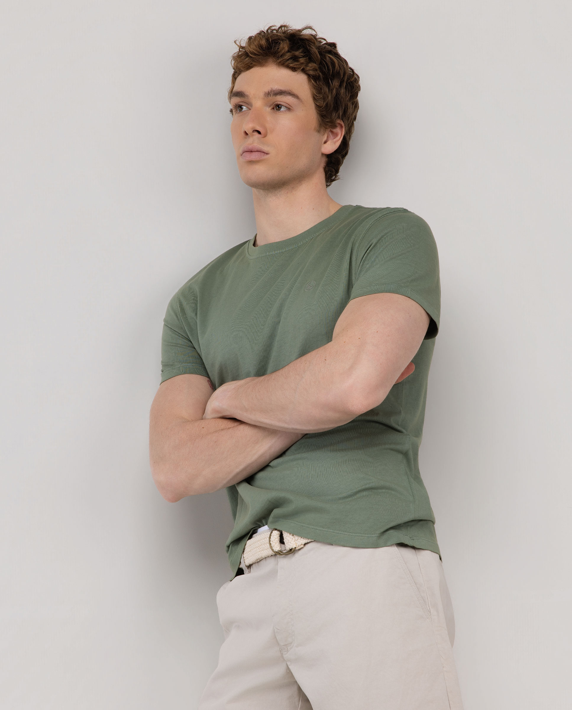T-shirt Básica Garment Dyed Verde-4