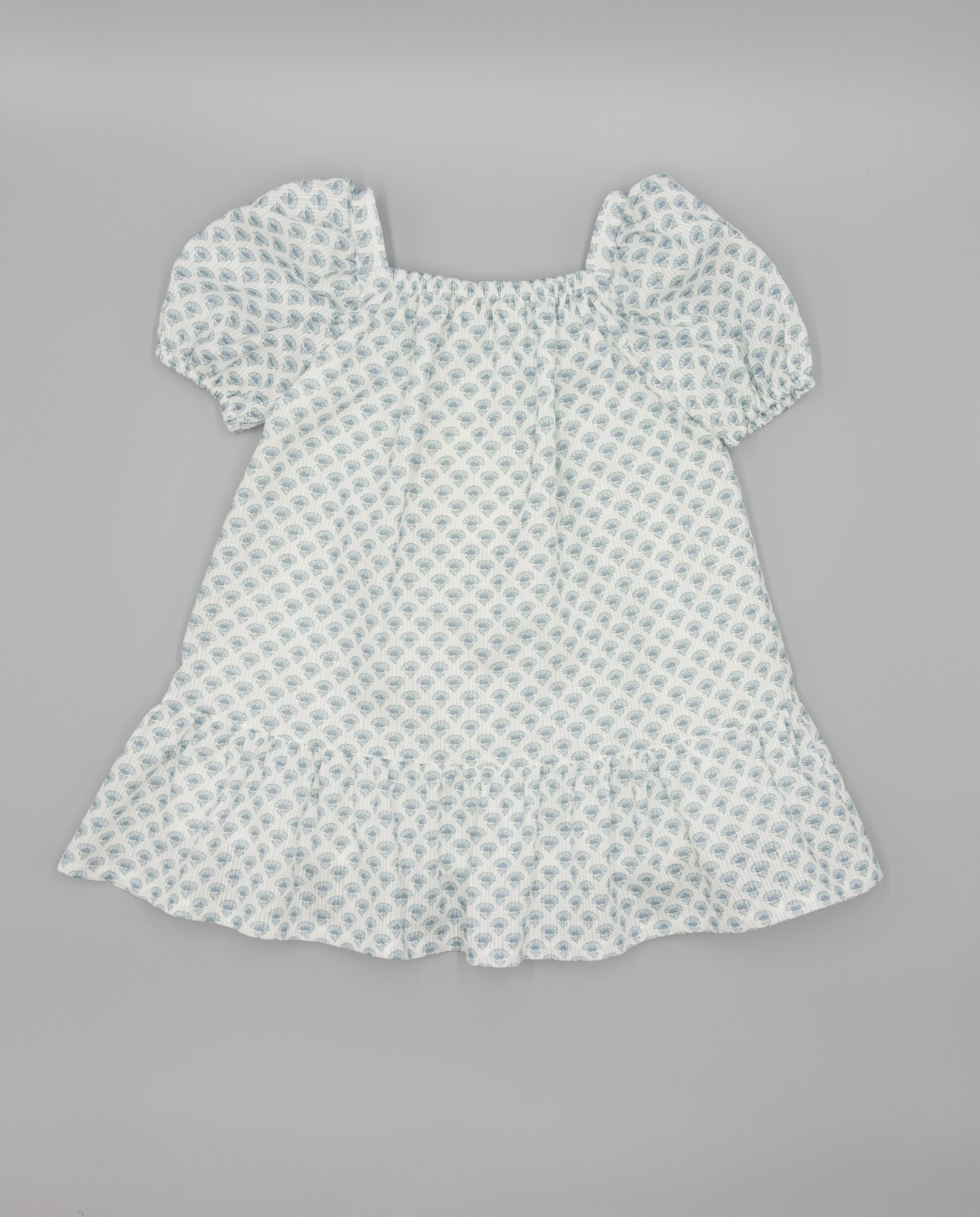 Vestido Infantil Estampado com Corpo Elástico e Manga Farol Azul-claro-2