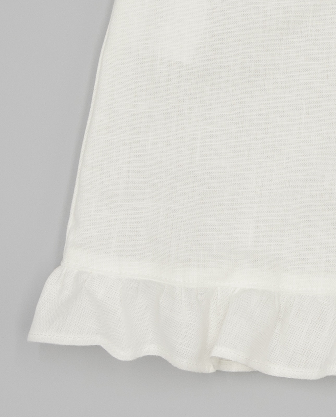 Blusa Infantil de Linho com Folho na Bainha e Botões Nácar Fina Ejerique Branco-3