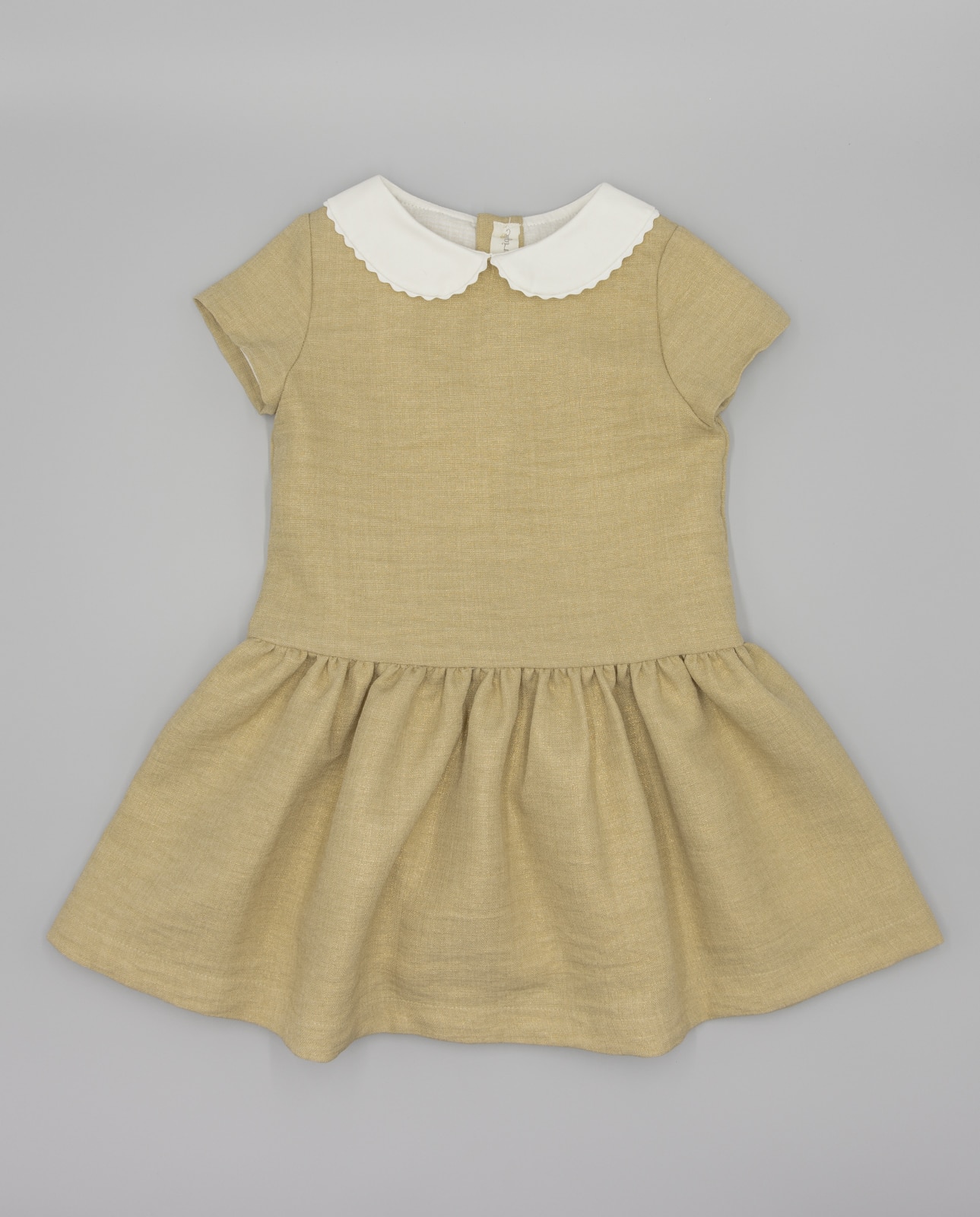 Imagem 0 de Vestido Infantil em Lamé com Cintura Baixa e Gola Clássica