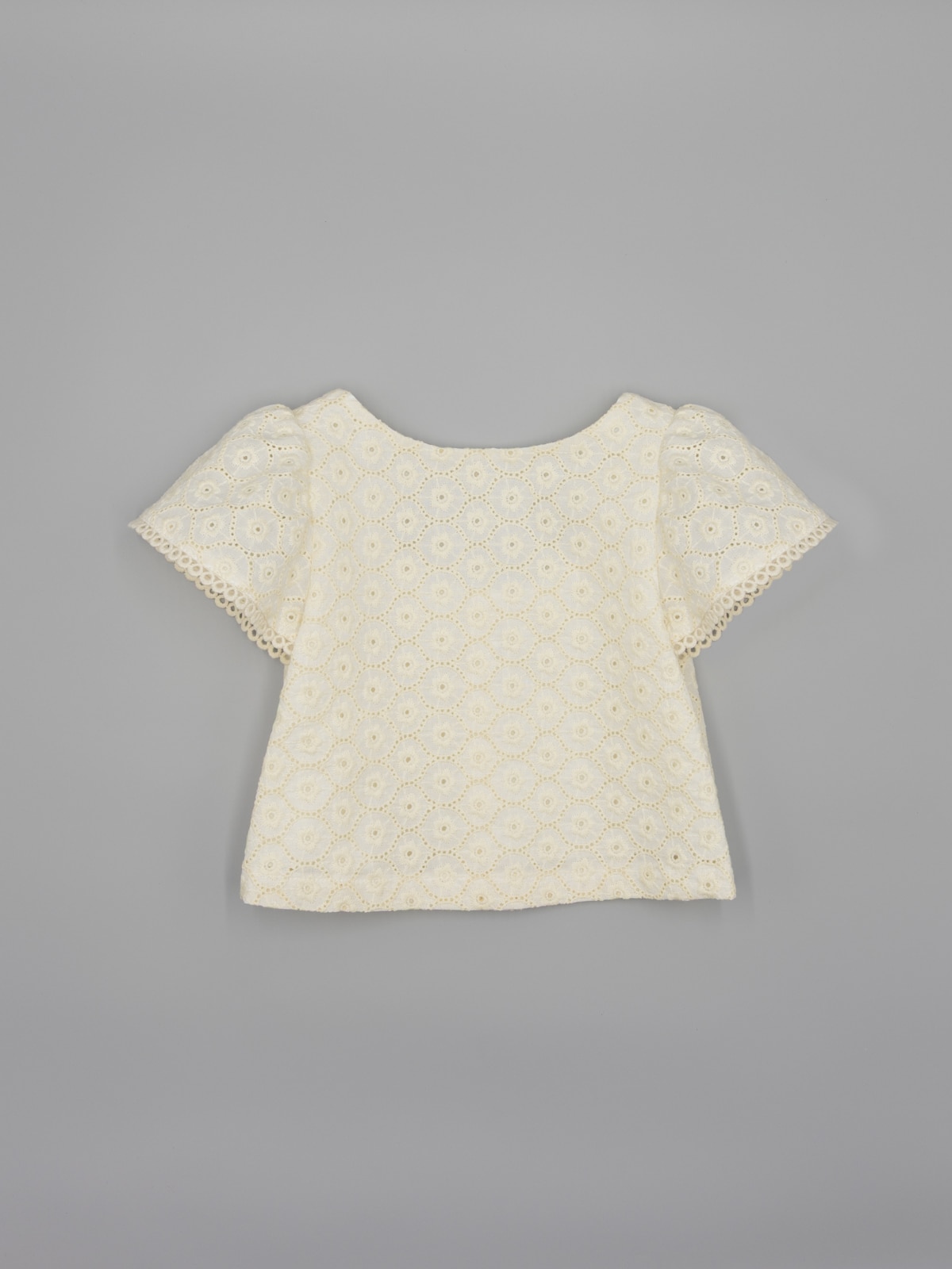 Blusa Infantil Bordada com Manga Capa e Guipur Fina Ejerique Cru-2