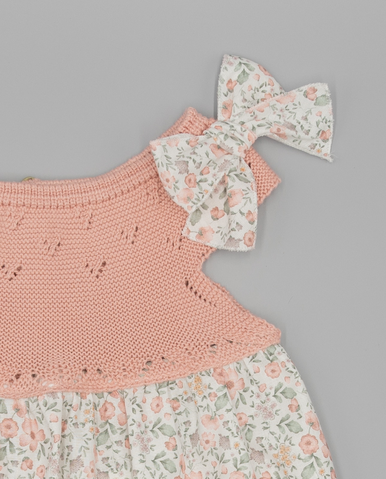 Vestido para Bebé Combinado com Corpo de Malha e Laços Fina Ejerique Rosa-claro-4