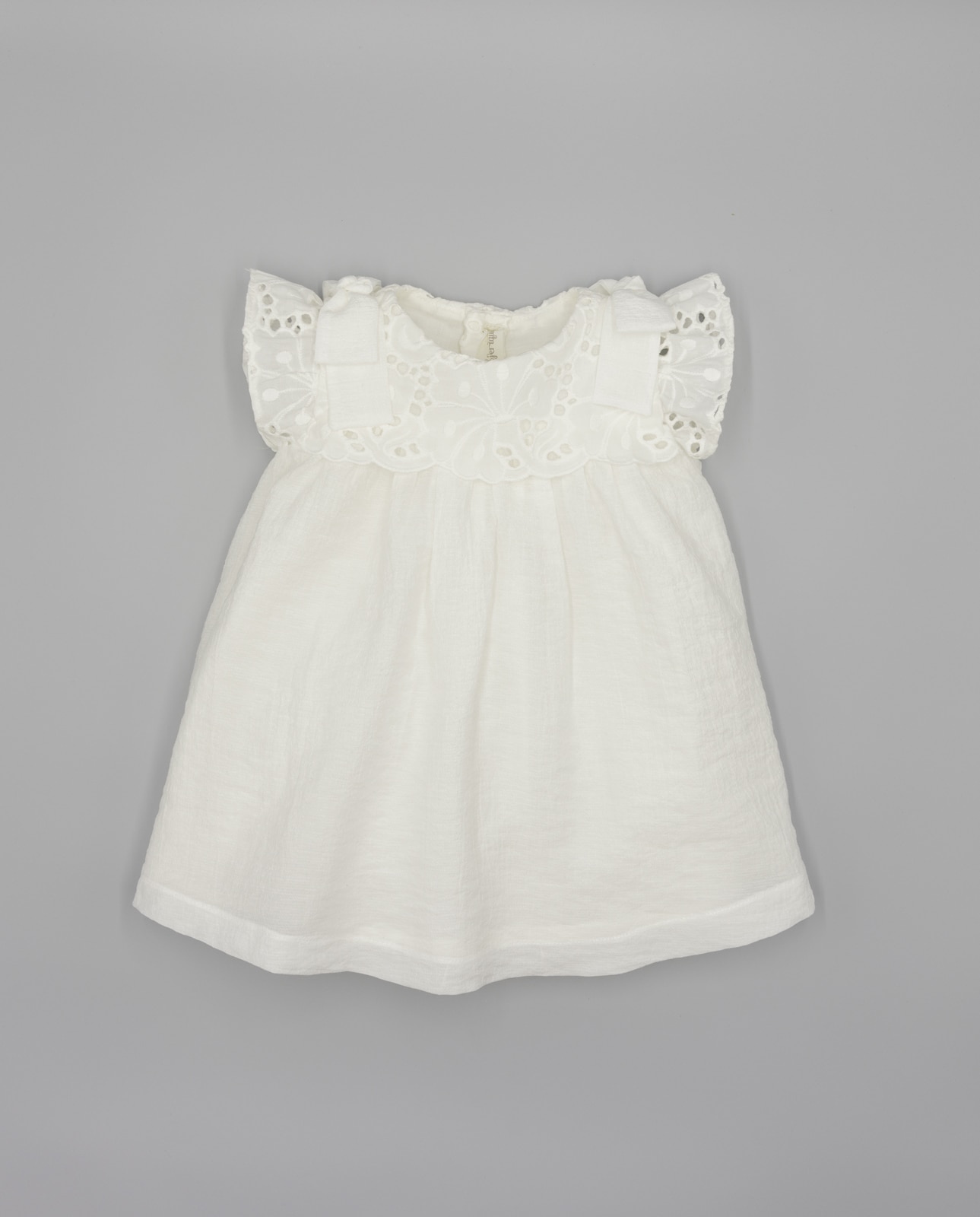 Vestido para Bebé em Batista Bordada com Laços nos Ombros Fina Ejerique Branco-2