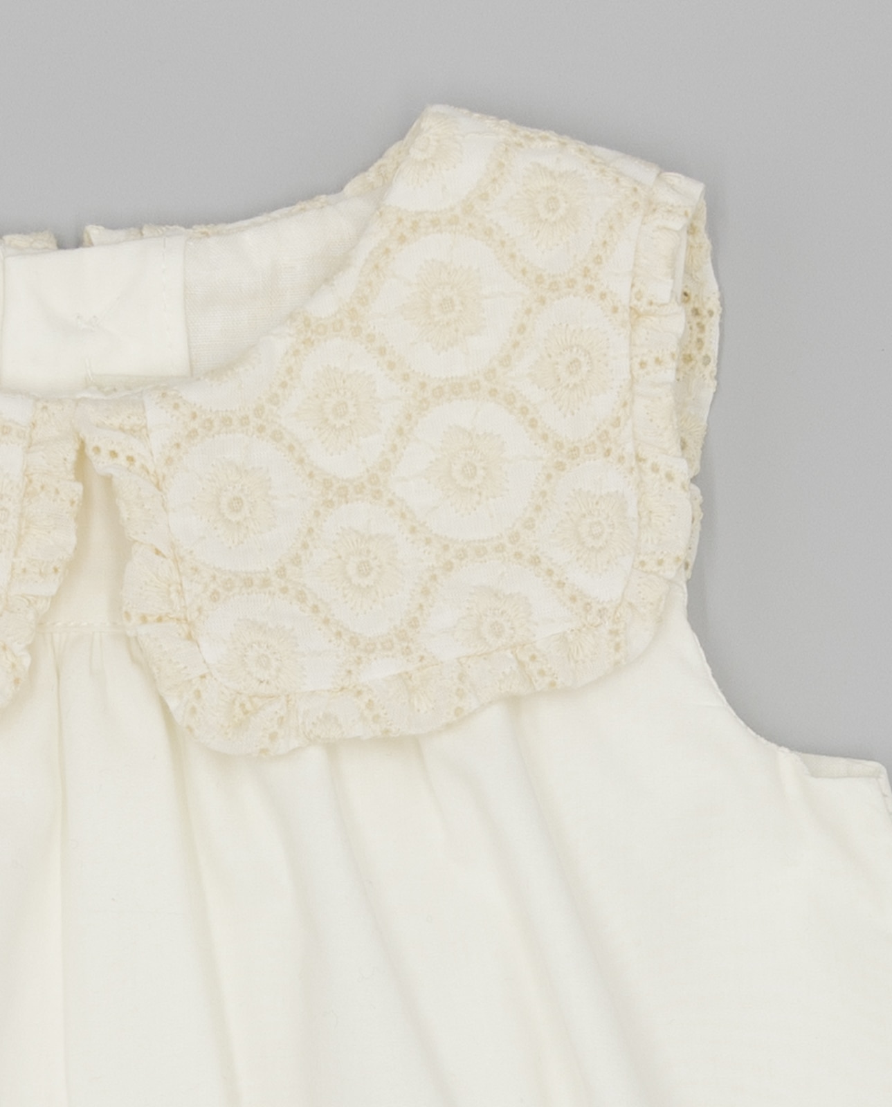 Vestido para Bebé com Gola Marinheira e Bordado Fina Ejerique Cru-4