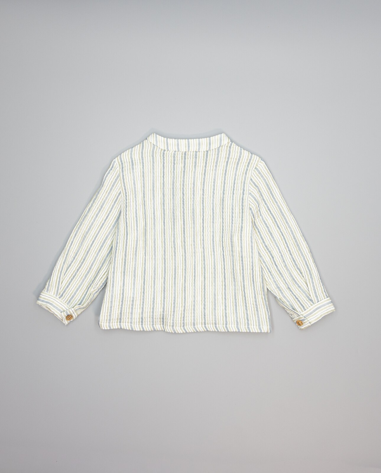 Camisa Infantil de Gase de Tecido Duplo Às Riscas em Azul e Topo com Gola À Padre Azul-3