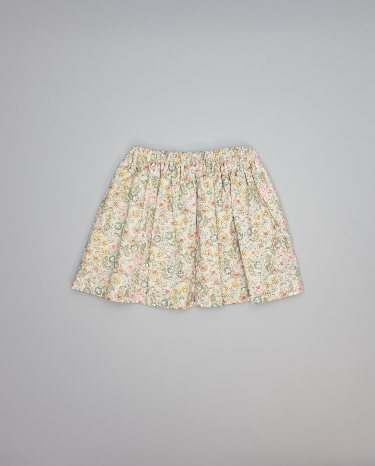 Saia Franzida Bege de Viella Floral com Bolsos Rebordados em Bege Torrado-2