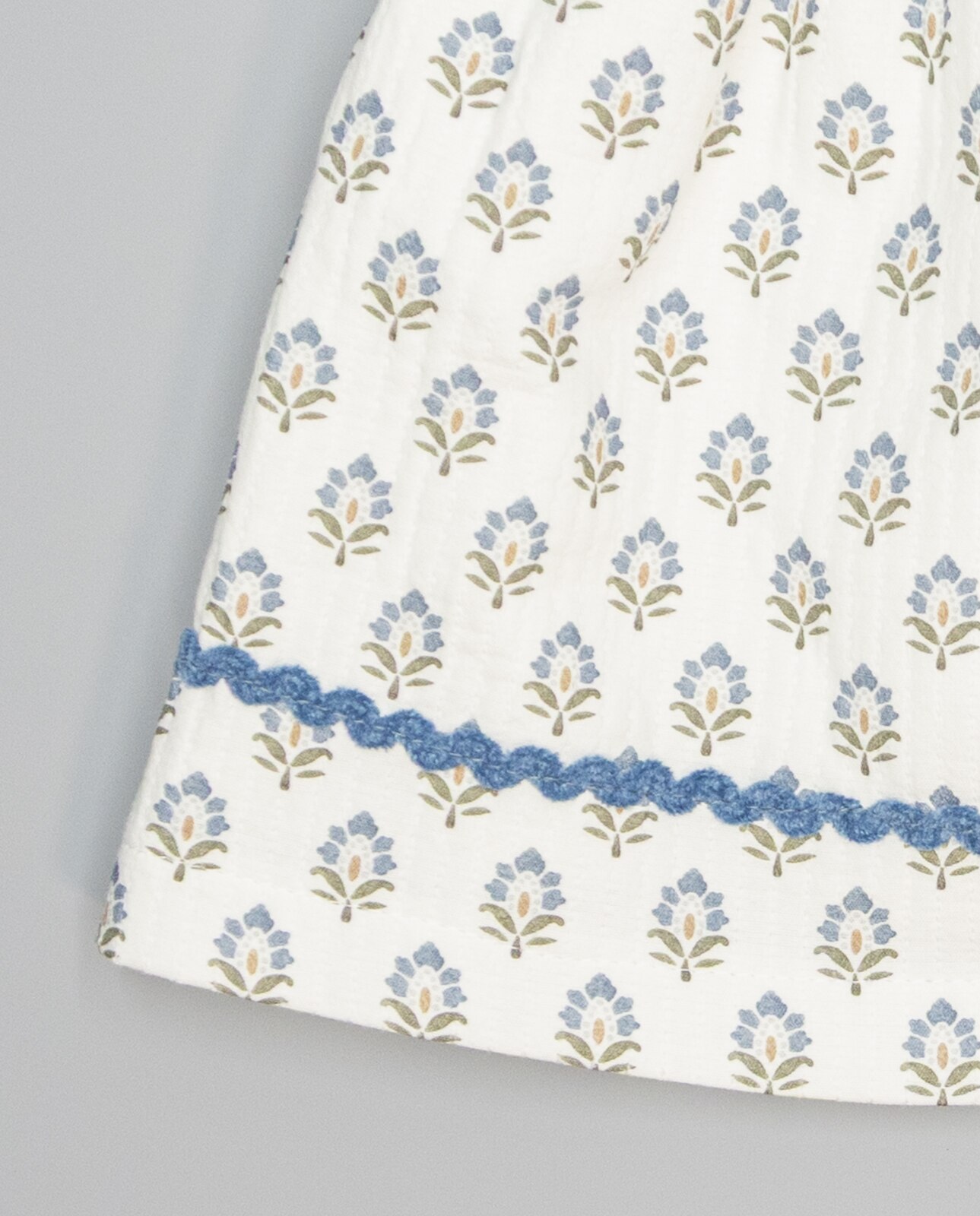 Saia de Tecido Texturizado com Ondulina de Chenille na Bainha Azul-3
