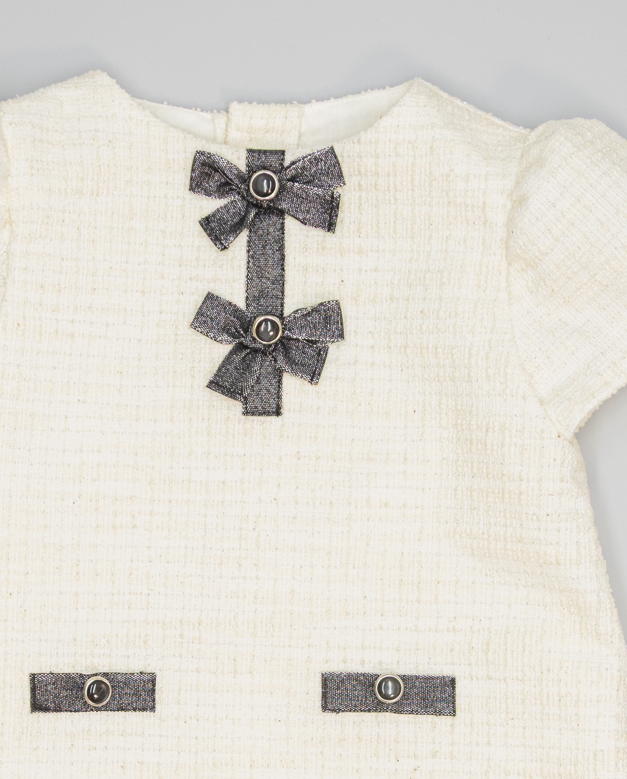 Vestido Evasé Bege de Tweed com Laços Metalizados Cru-3