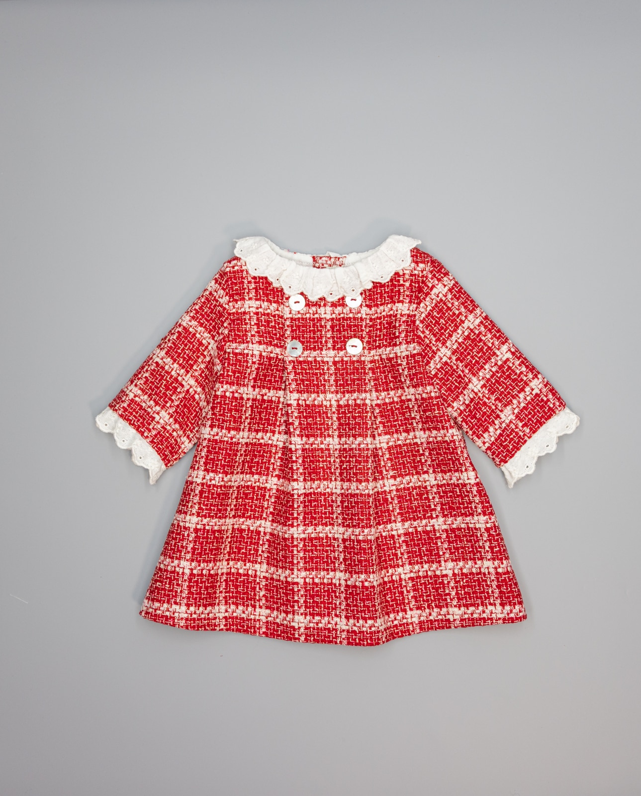 Imagem 0 de Vestido em Vermelho de Tweed Aos Quadrados, Gola em Branco Bordada e Botões de Madrepérola