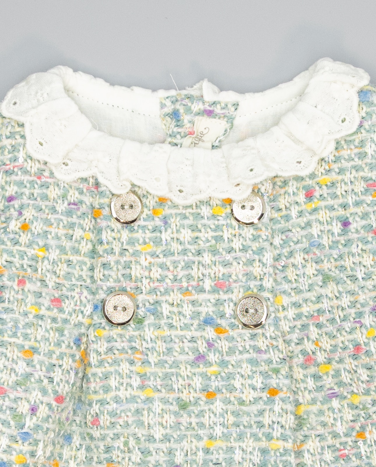 Vestido Verde de Tweed, Gola Branca Bordada e Botões de Madrepérola Verde Água-4