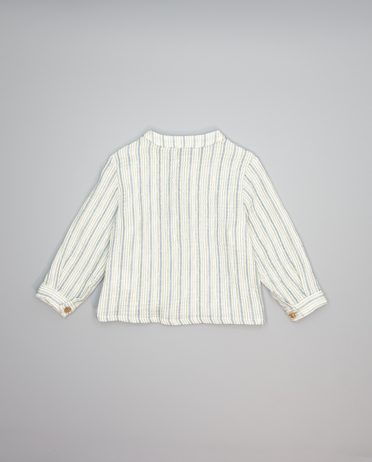 Camisa Infantil de Gase de Tecido Duplo Às Riscas em Azul e Topo com Gola À Padre Azul-3