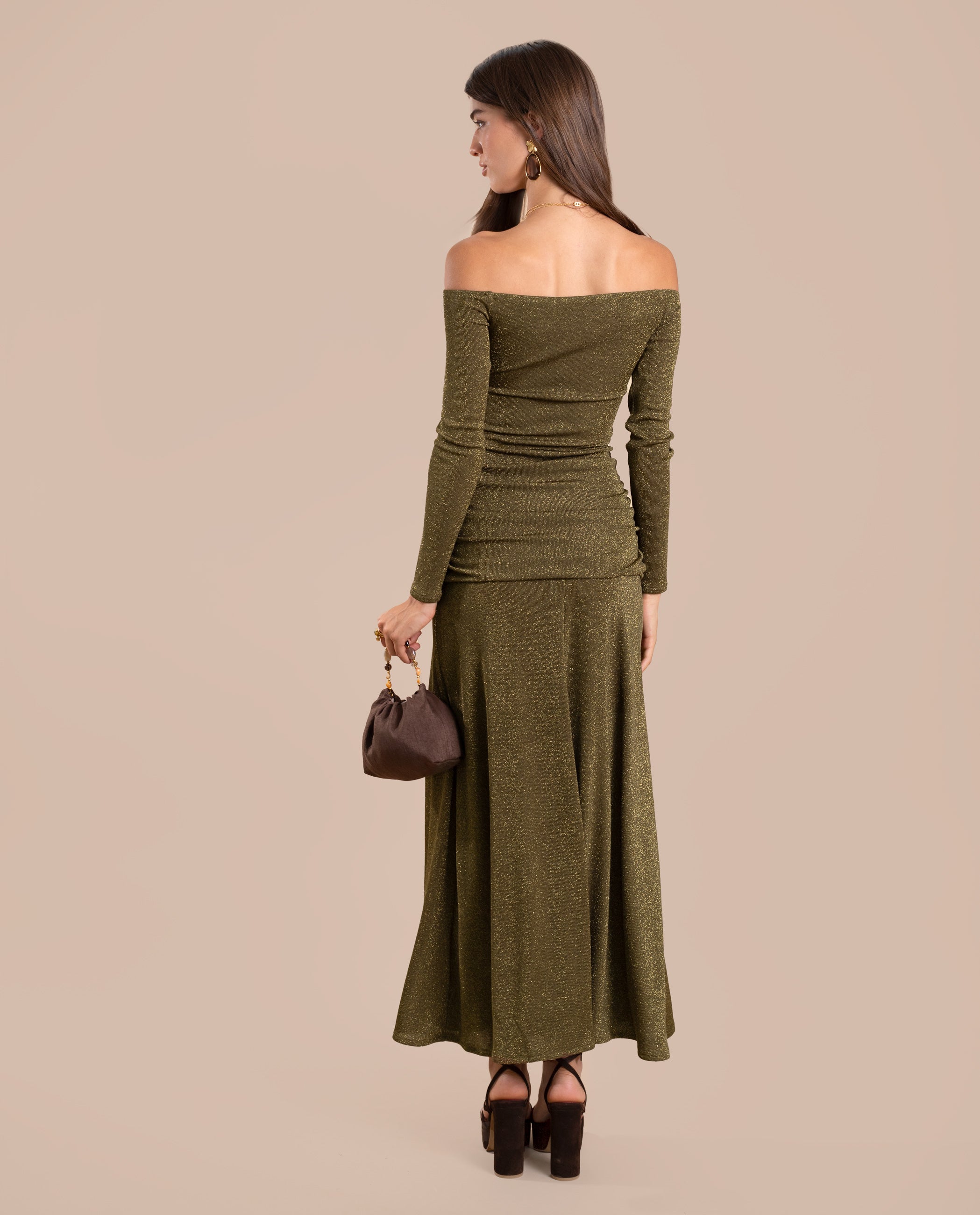 Vestido Midi de Malha com Decote Bardot Ouro-4