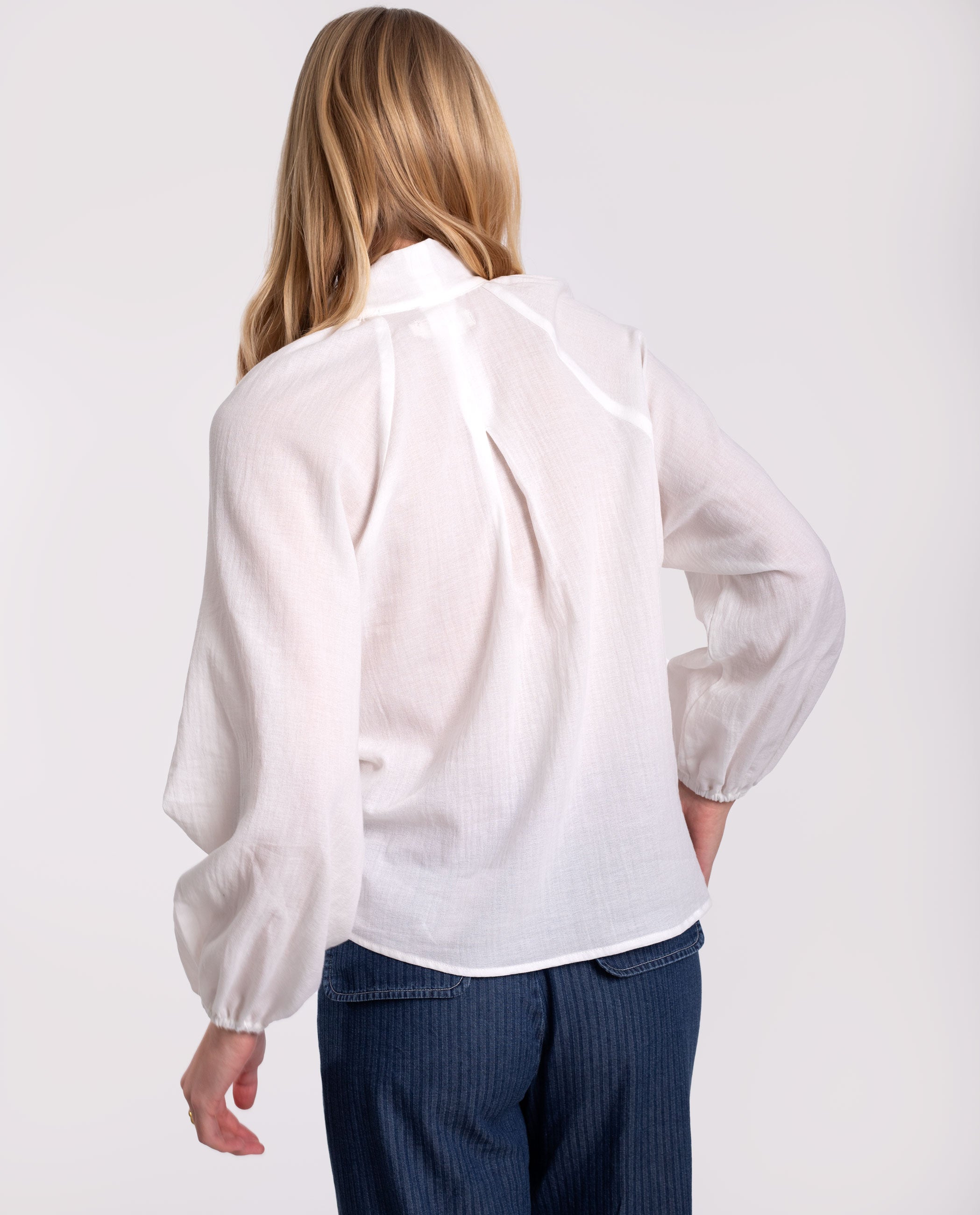 Blusa de Manga Comprida com Laçada Branco-2