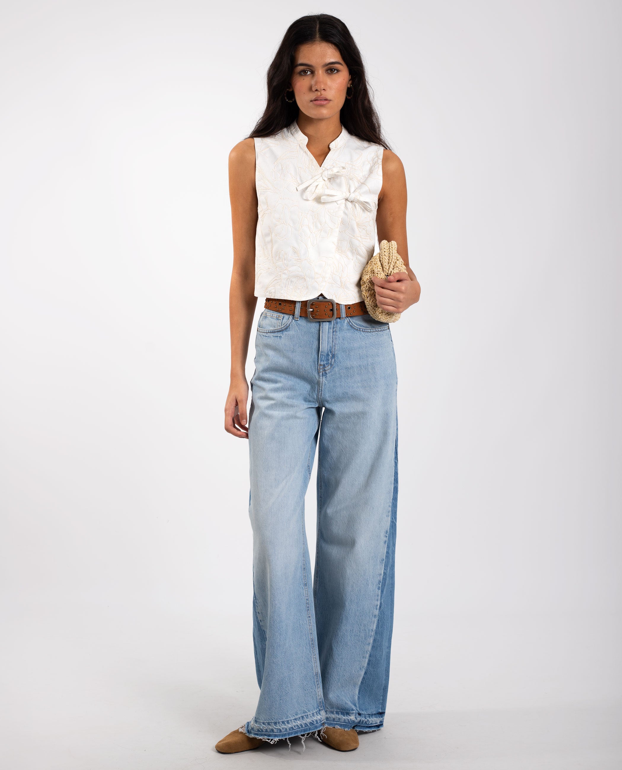 Jeans de Corte Wide Leg com Detalhe na Perna Azul-claro-1