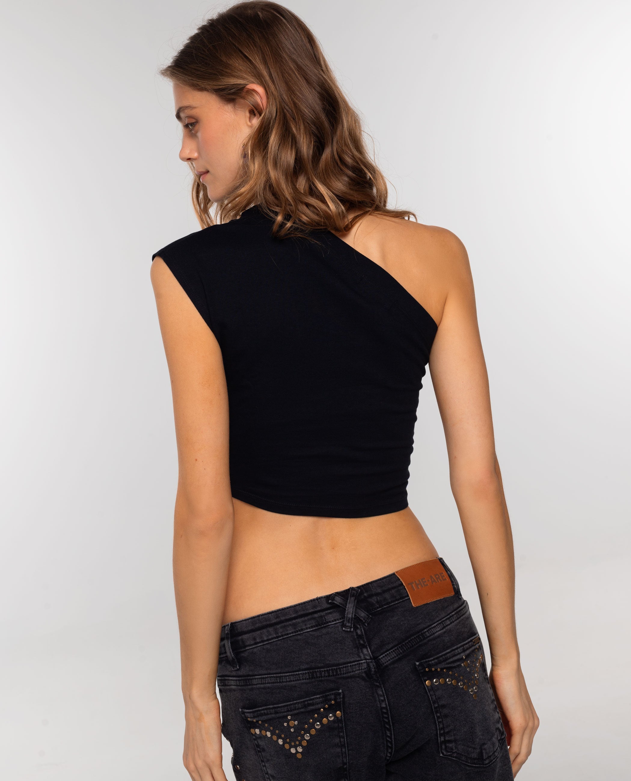 Top Crop Assimétrico com Tachas Decorativas Preto-2