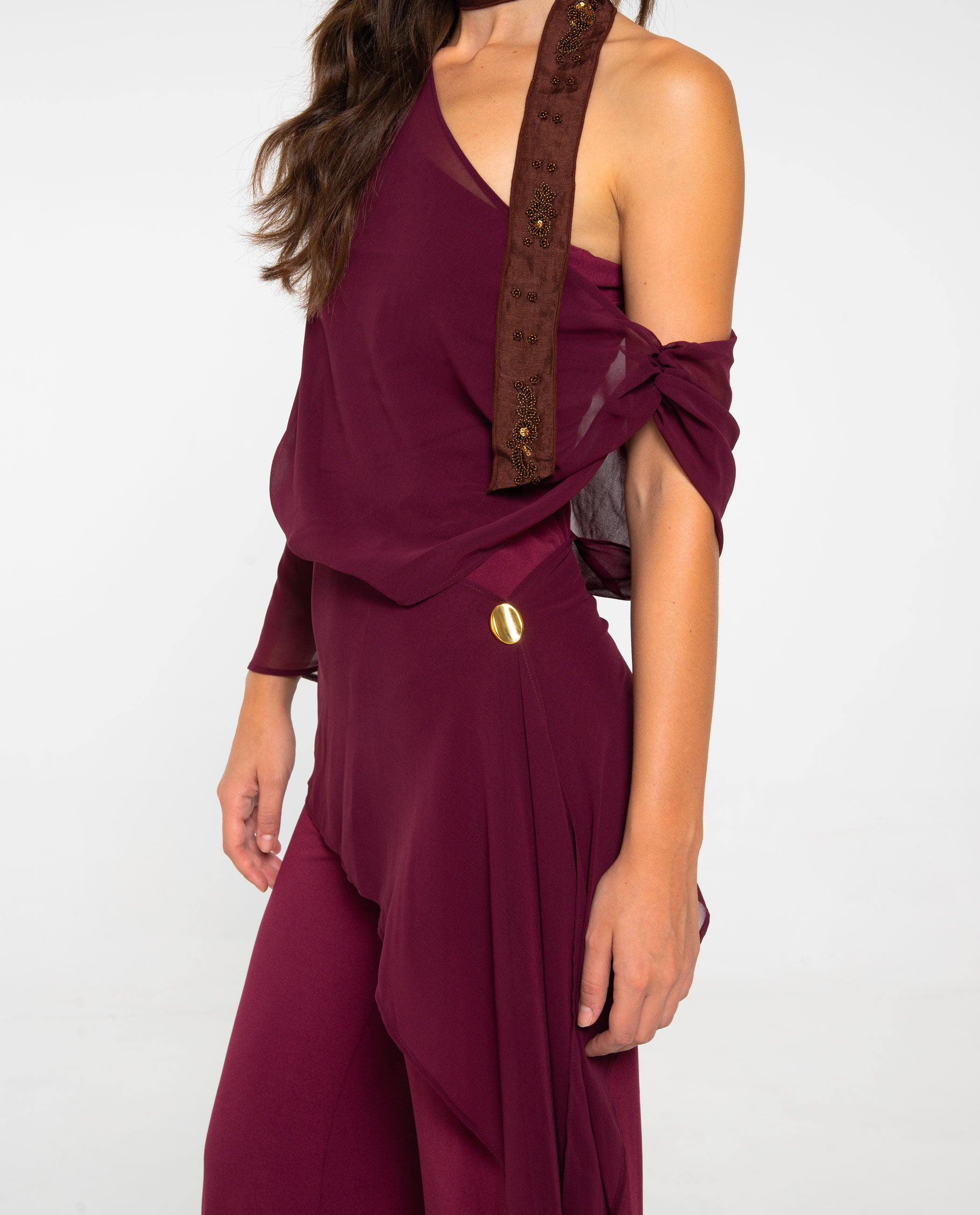 Macacão Comprido de Malha com Capa Multiposições Grená-4