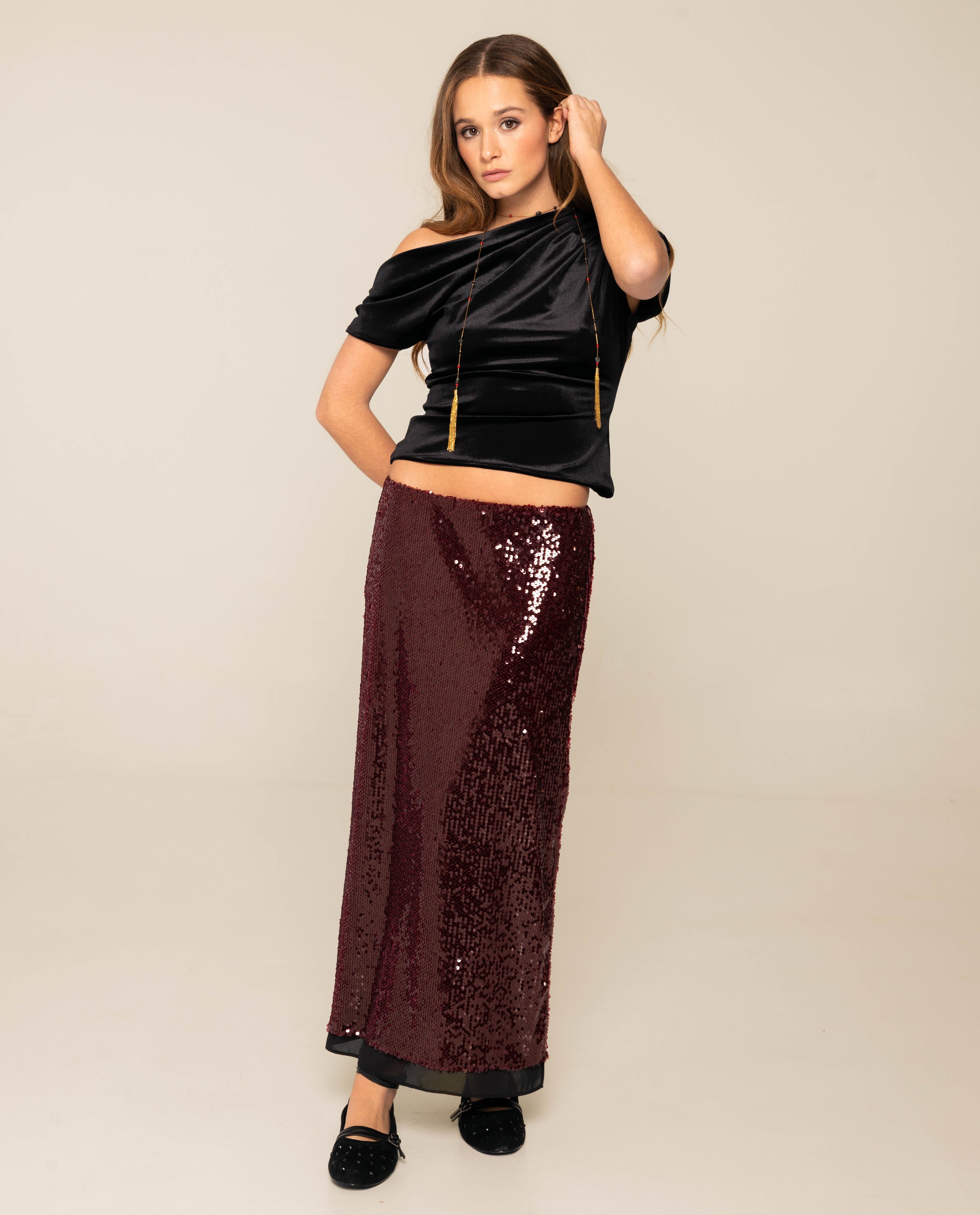 Top de Veludo com Decote Assimétrico Preto-2