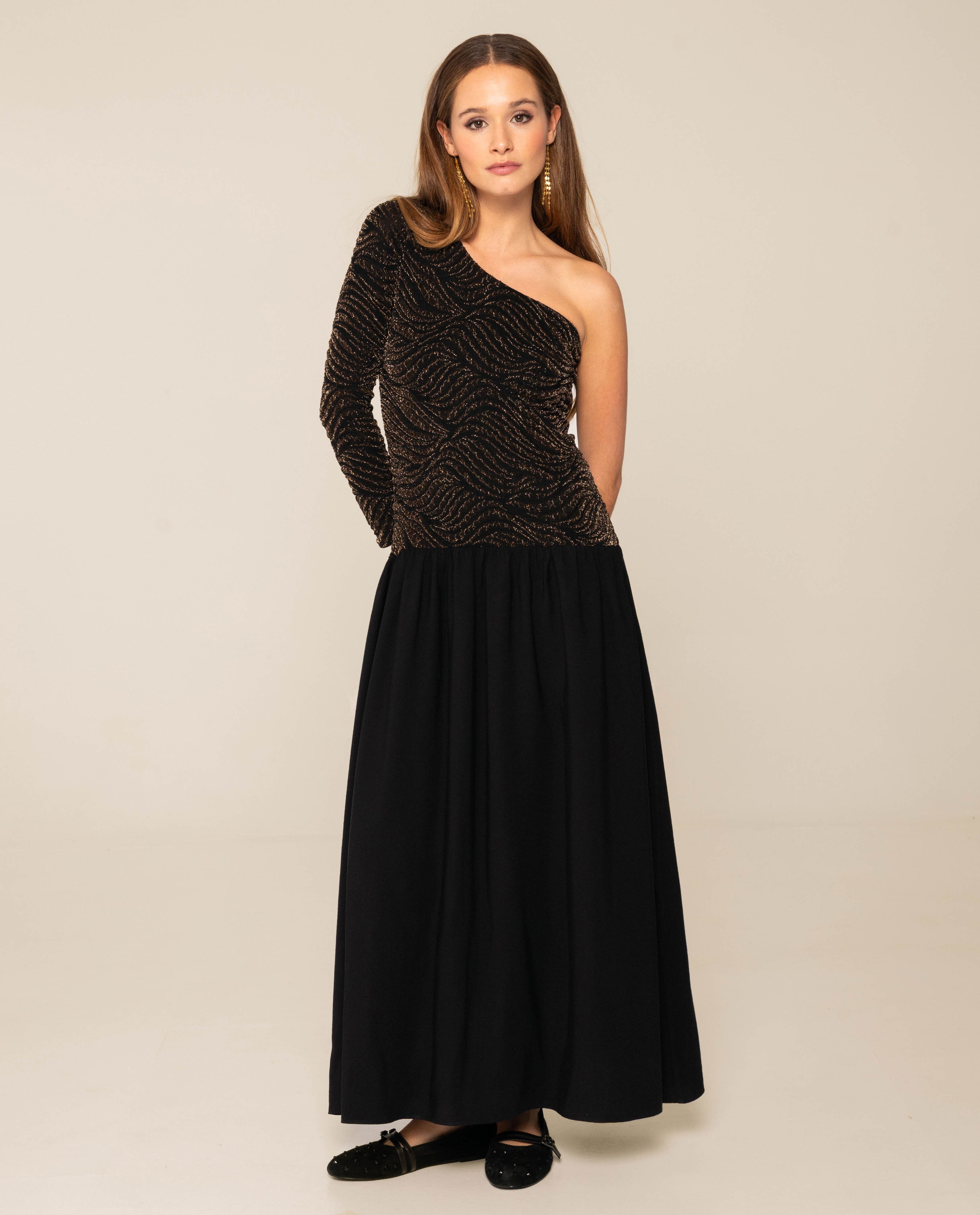 Vestido Midi com Corpo de Malha Brilhante e Saia de Tafetá Ouro-1