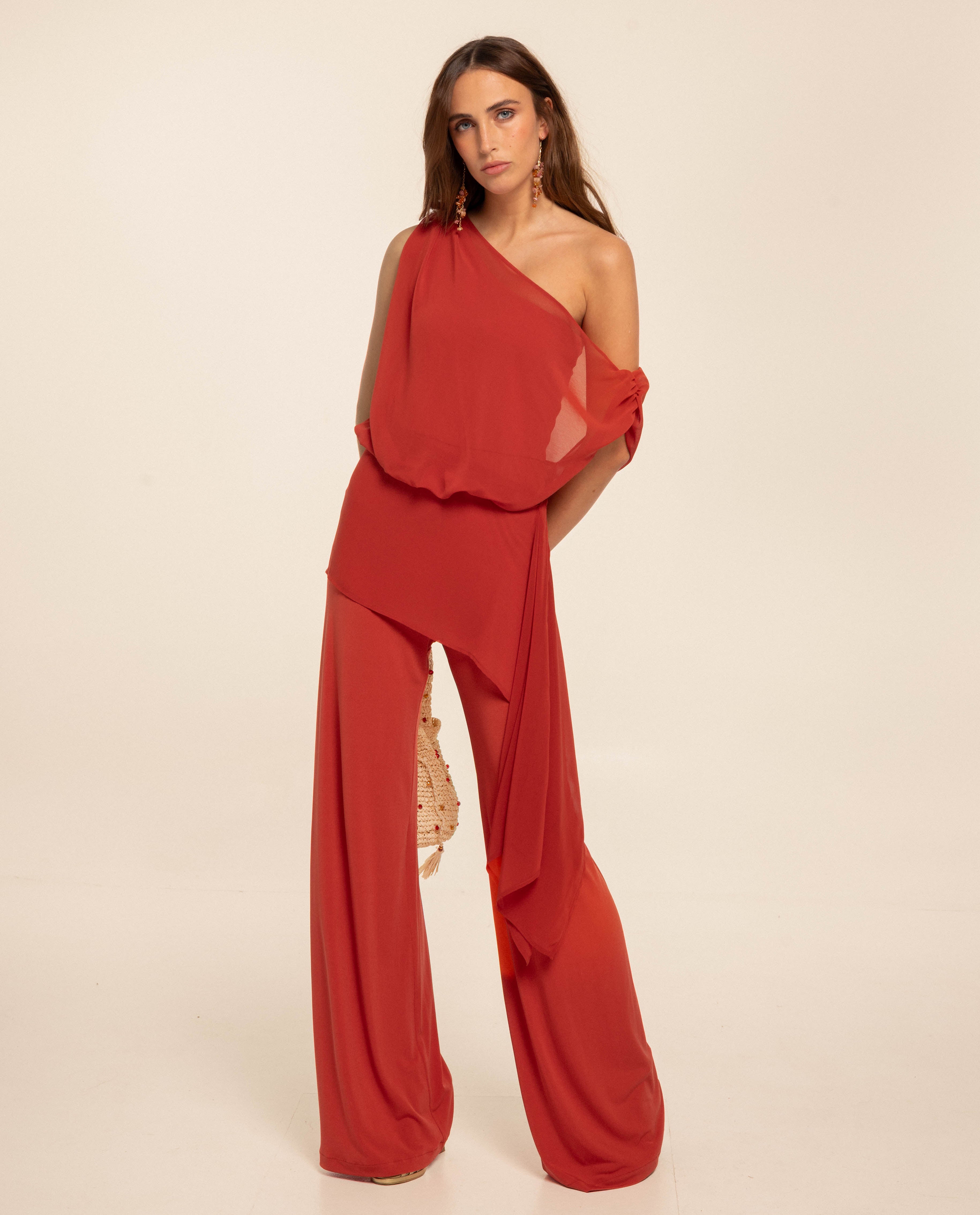 Imagem 0 de Macacão Comprido de Malha com Capa Multiposições