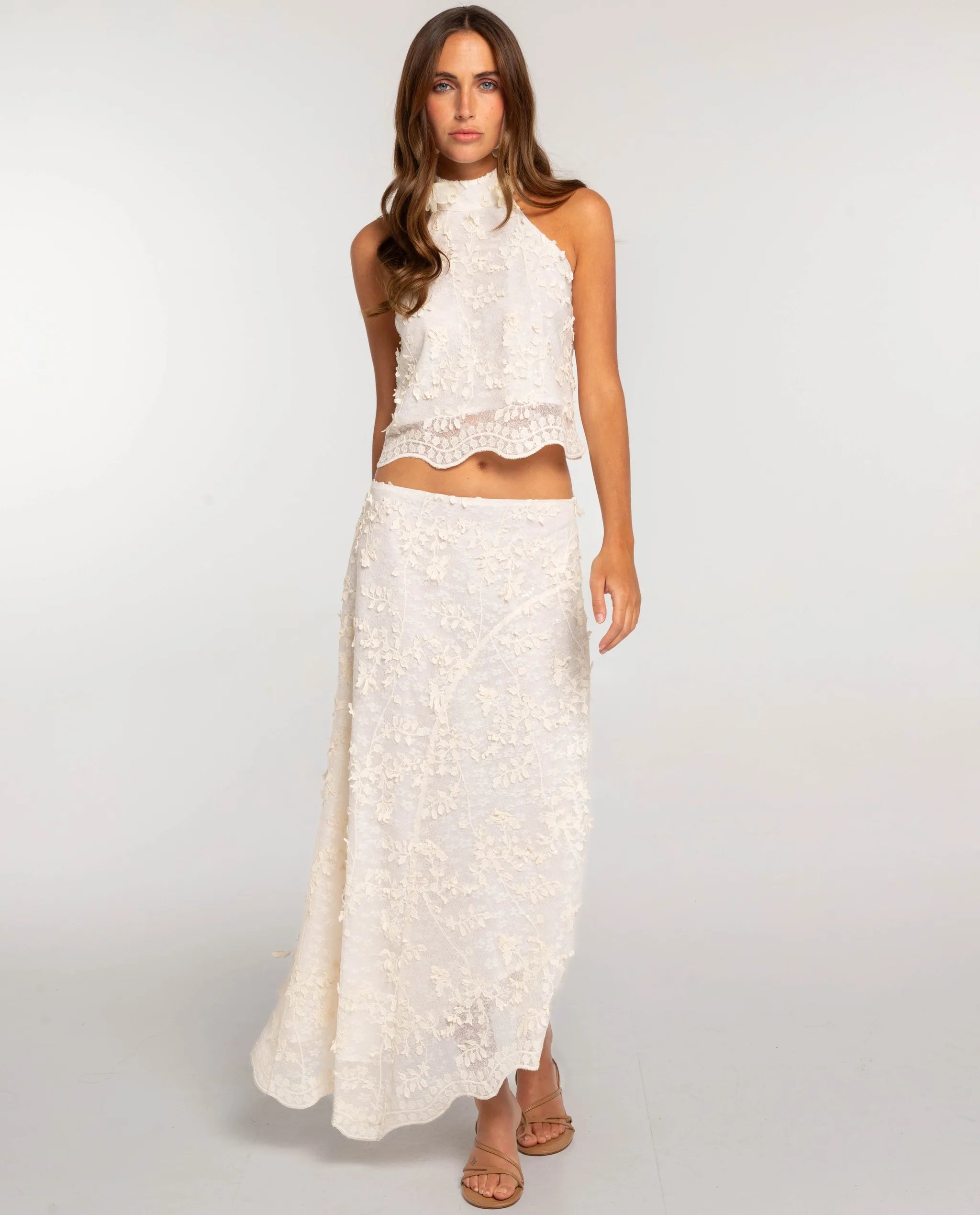 Top Halter com Bordado Floral Branco-4