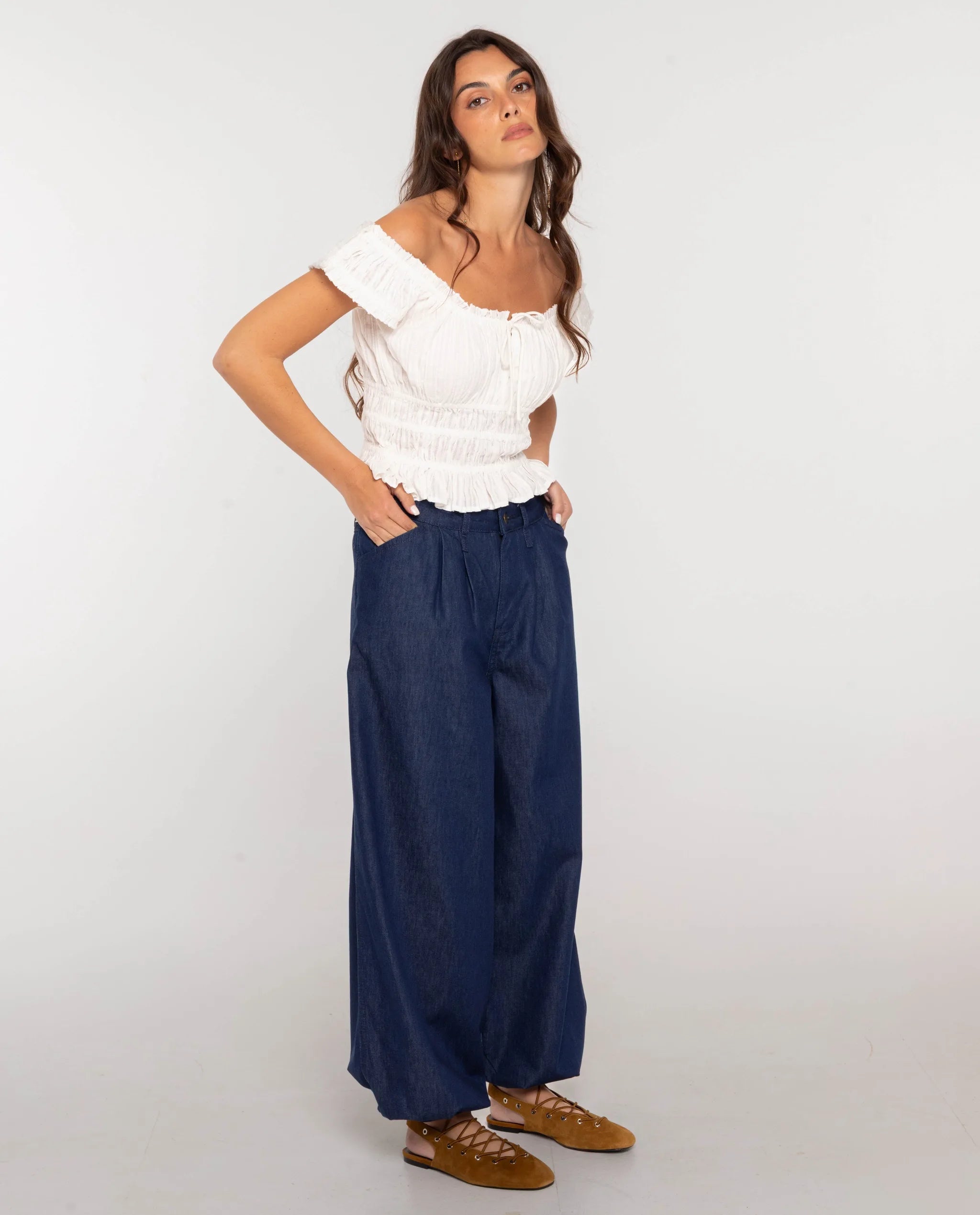 Blusa com Favo de Mel e Decote Bardot Cru-5