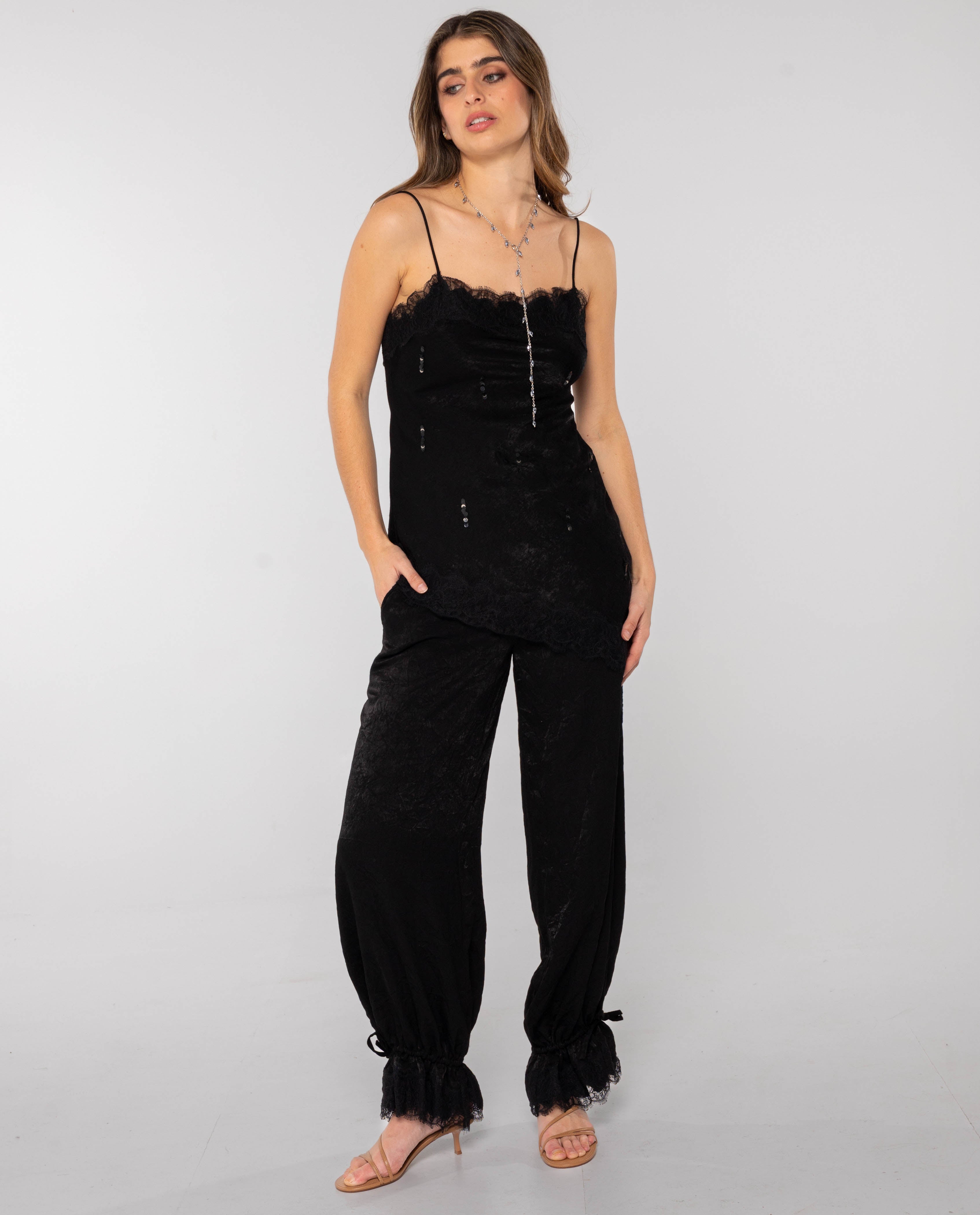 Top de Renda com Encaje e Alças Preto-4