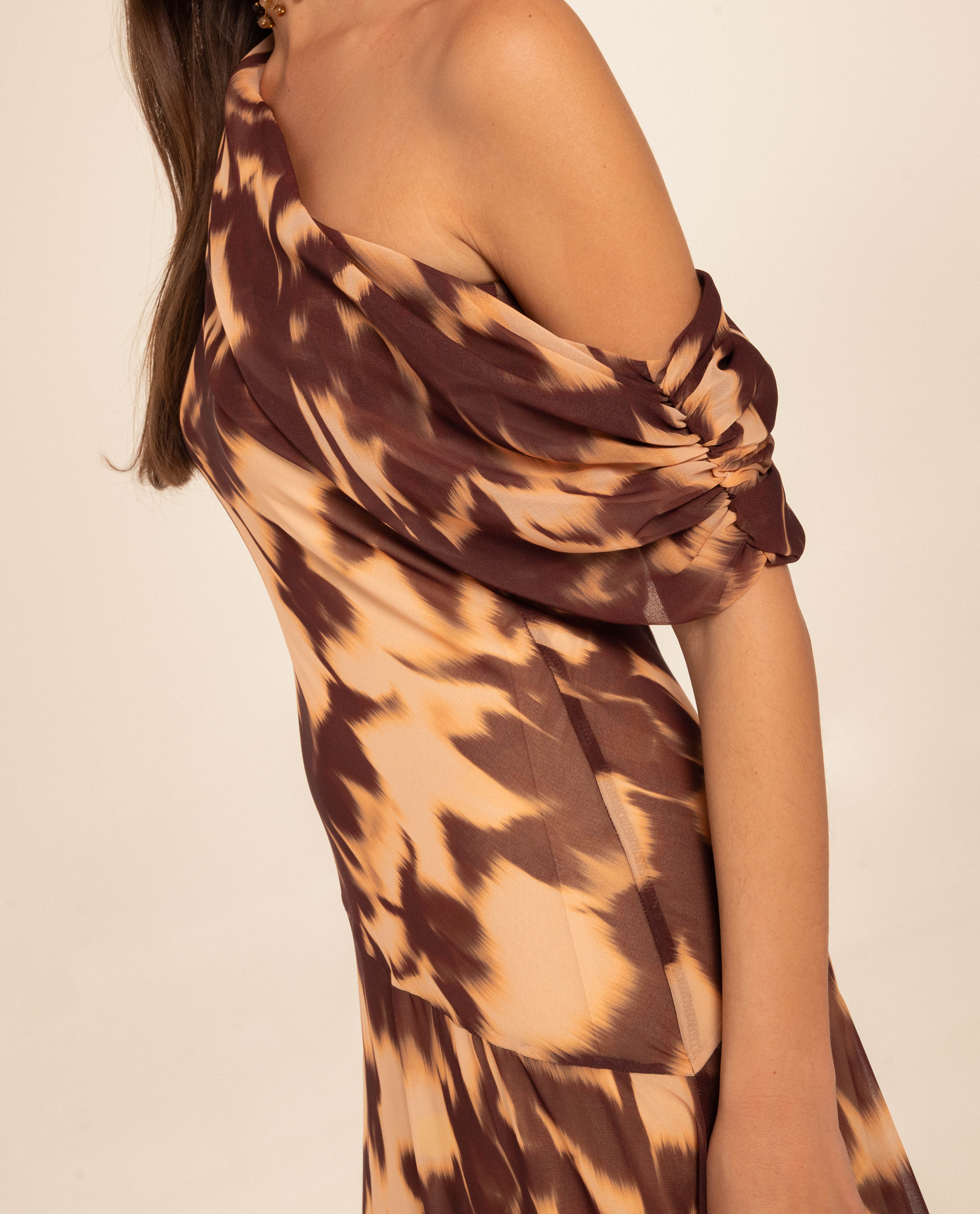 Vestido Midi Assimétrico Estampado Castanho-4