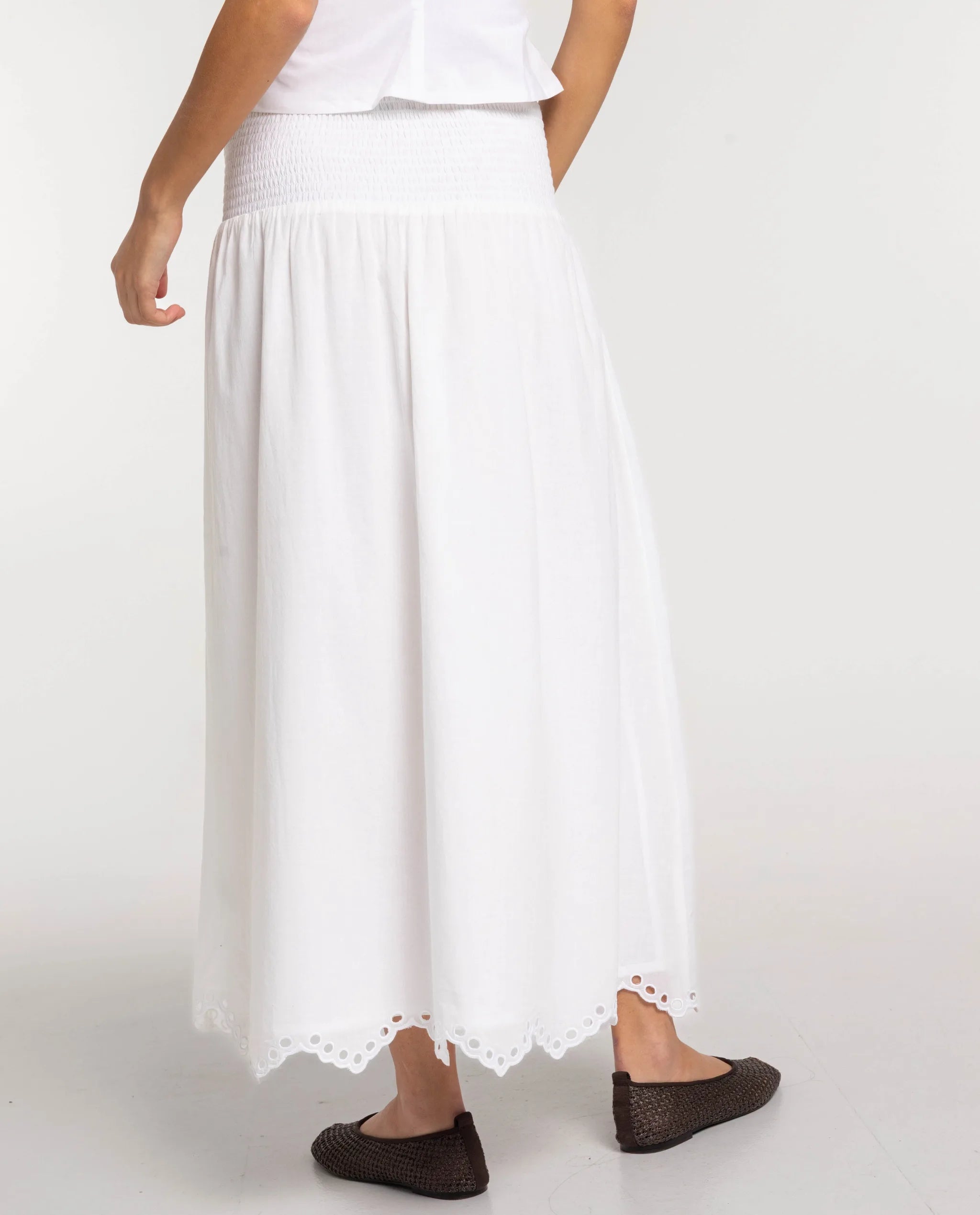 Saia Midi com Bordados e Perfurados Branco-3