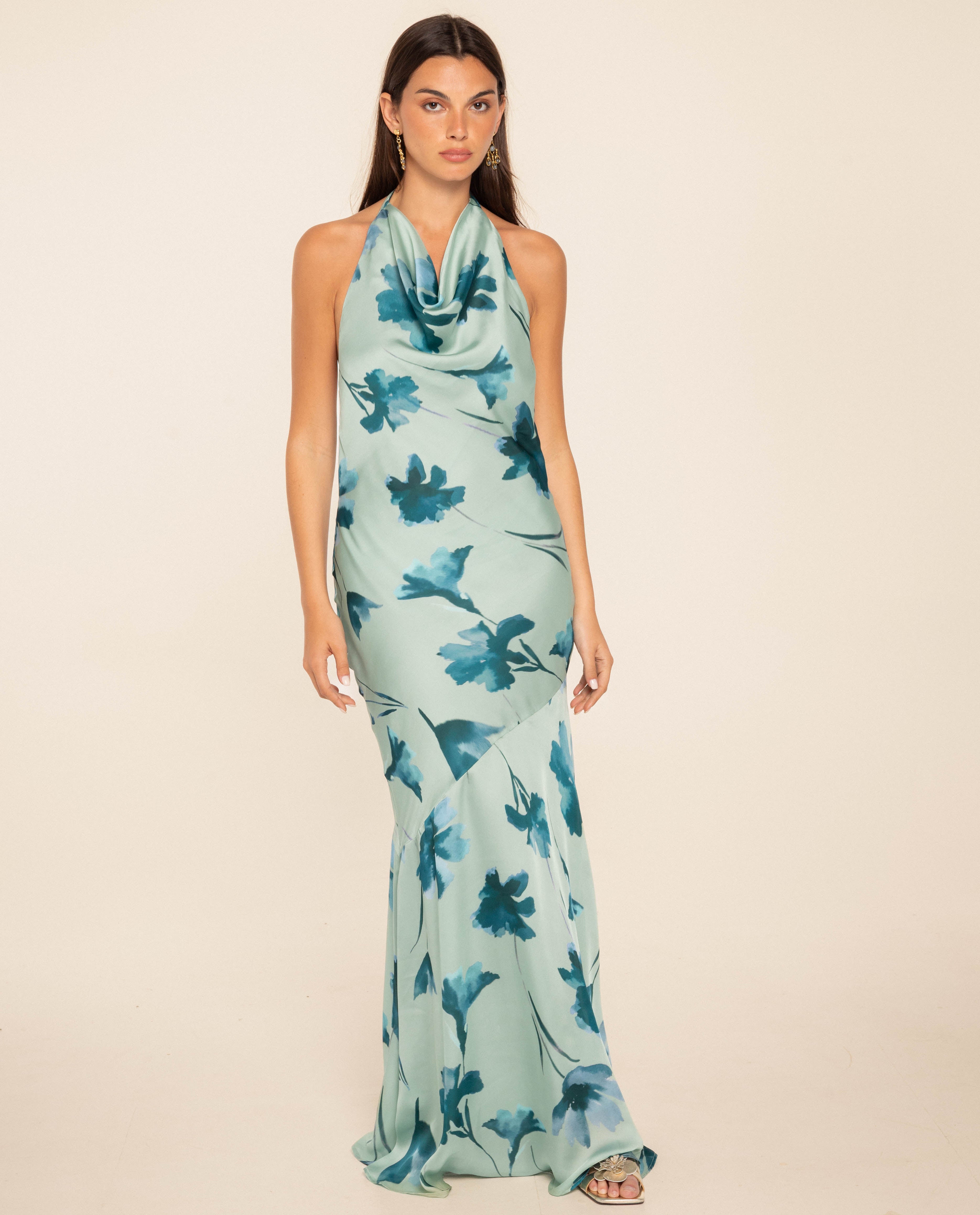 Vestido Comprido com Decote Halter e Laçada Verde-2