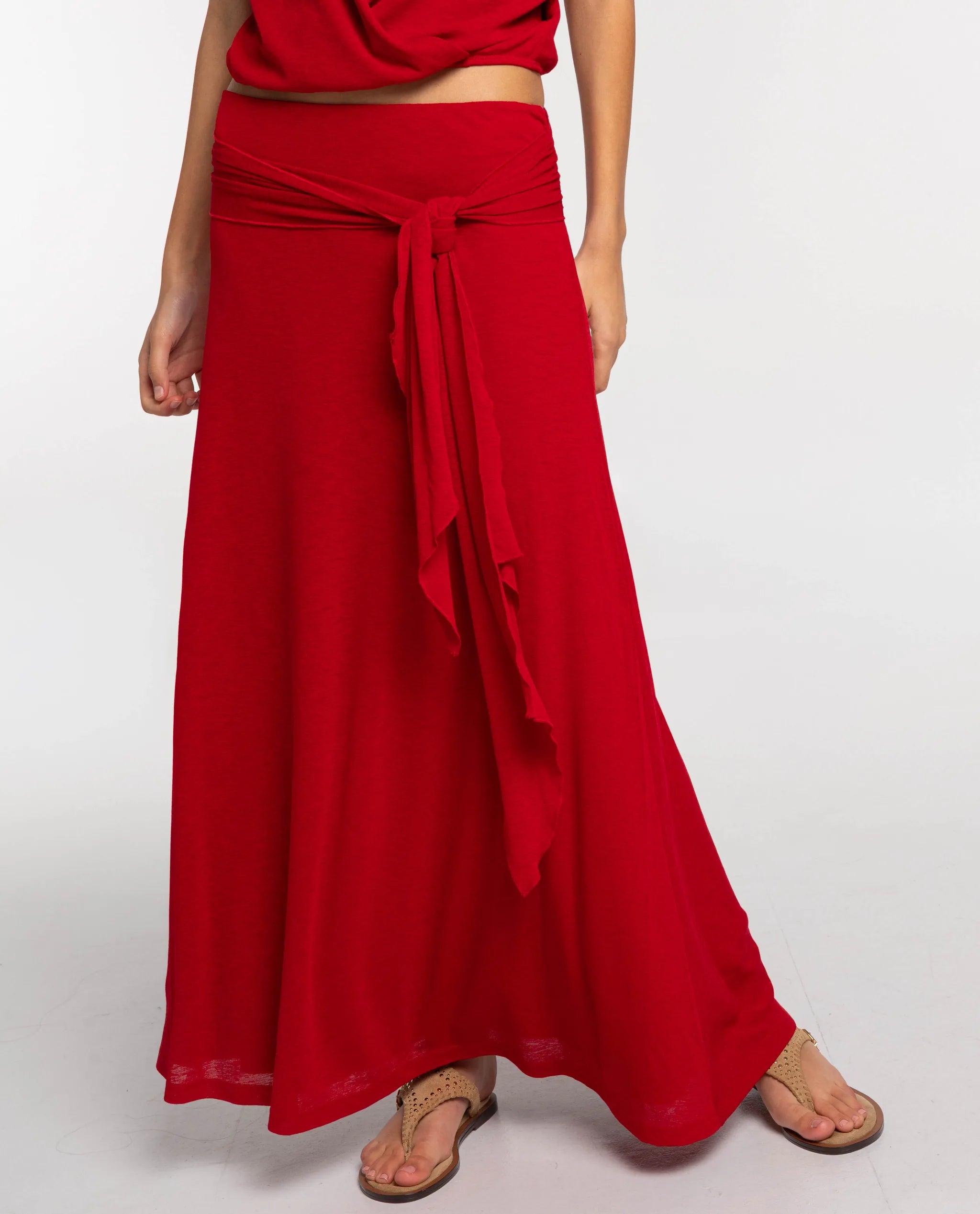 Saia Comprida Vermelha com Cinto e Laçada Vermelho-2