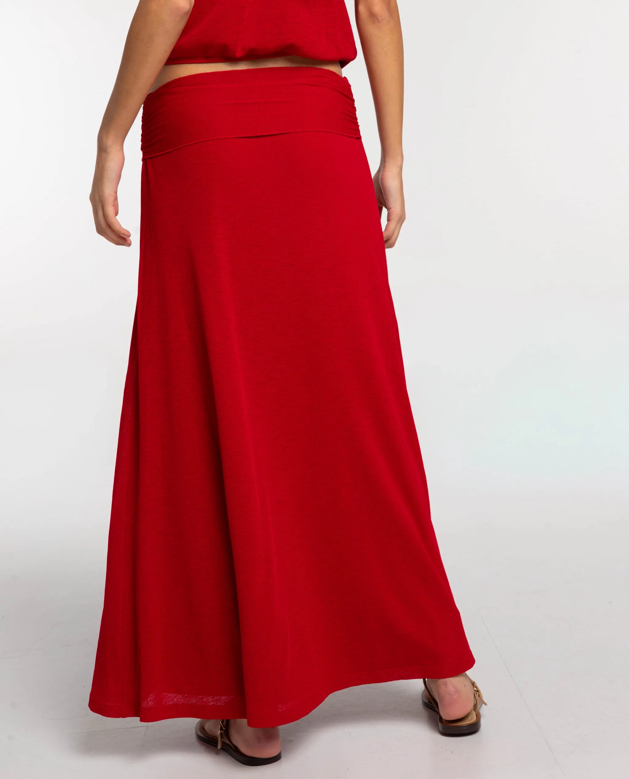 Saia Comprida Vermelha com Cinto e Laçada Vermelho-3