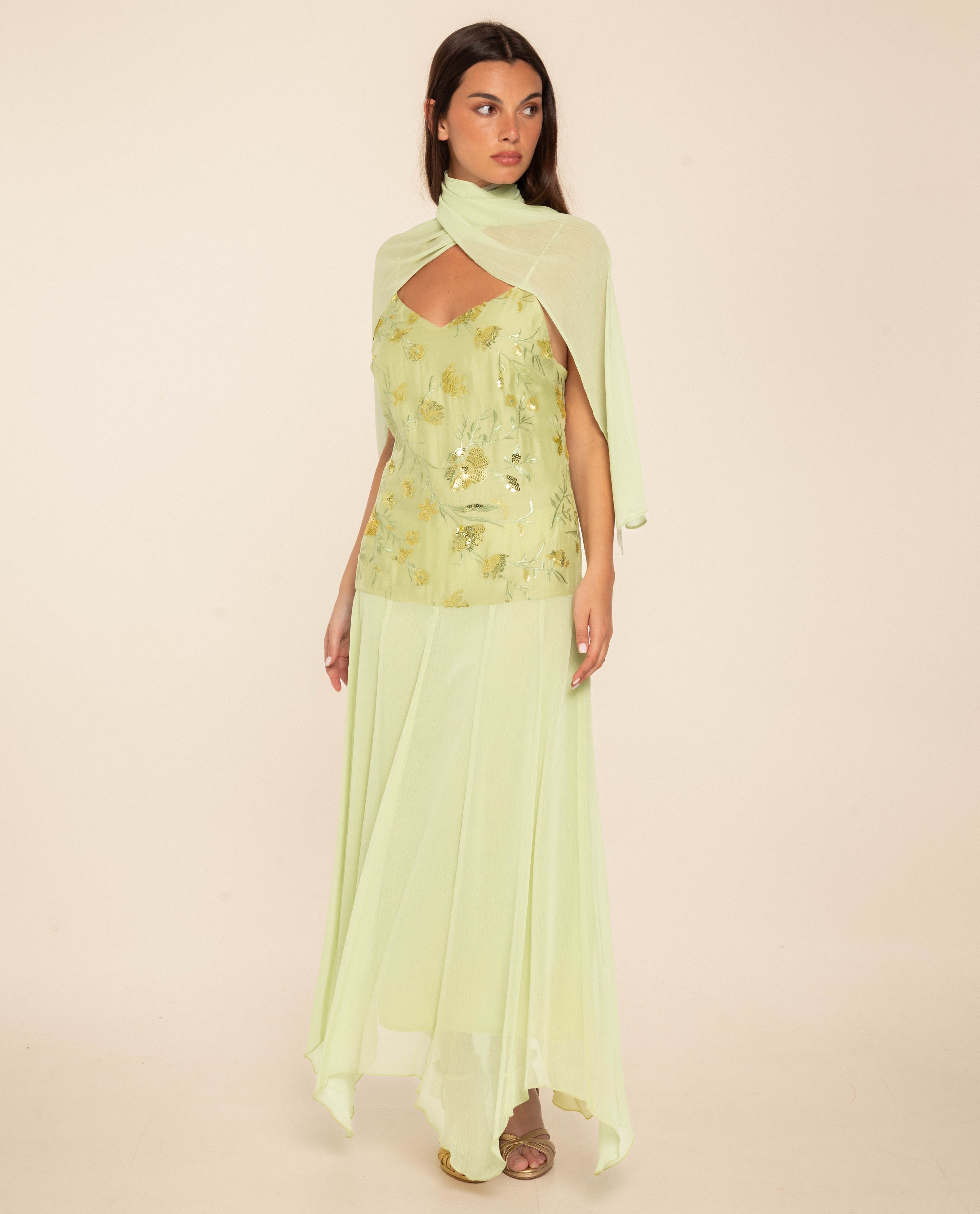 Imagem 0 de Vestido Midi com Corpo de Bordados e Gaze