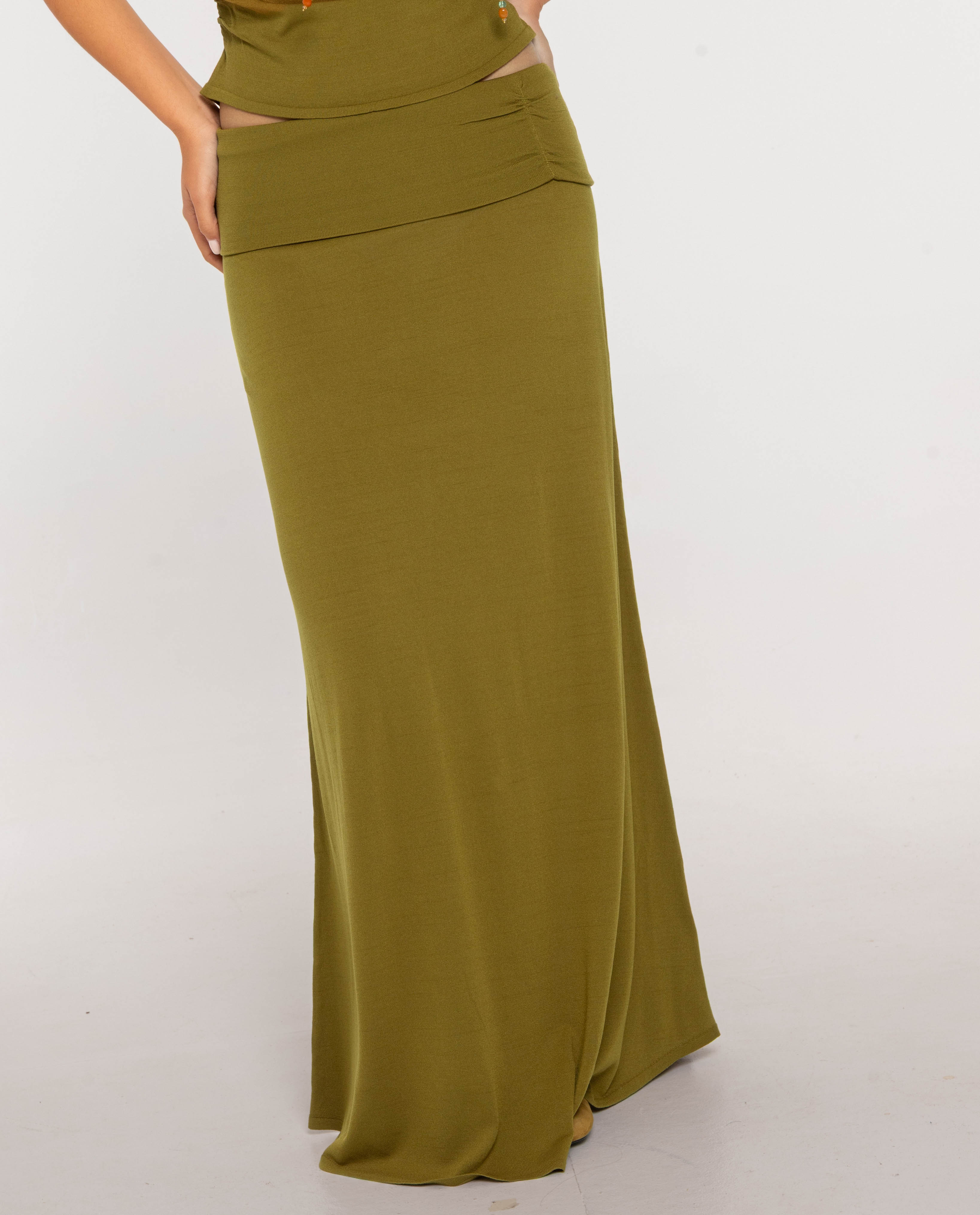 Saia Midi de Malha com Cinto Largo e Franzidos Verde-2