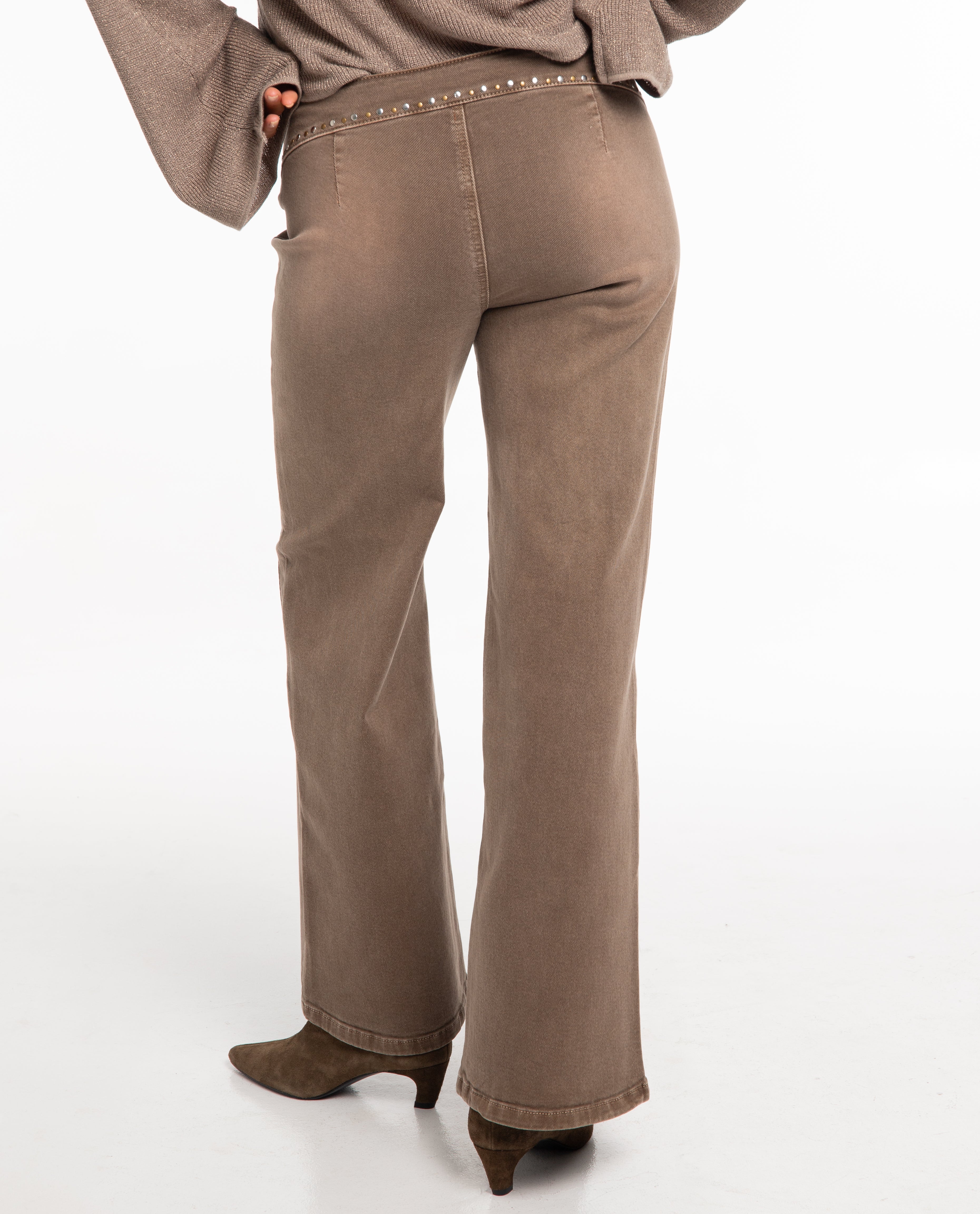 Calças Largas Compridas Denim com Apliques Castanho-3