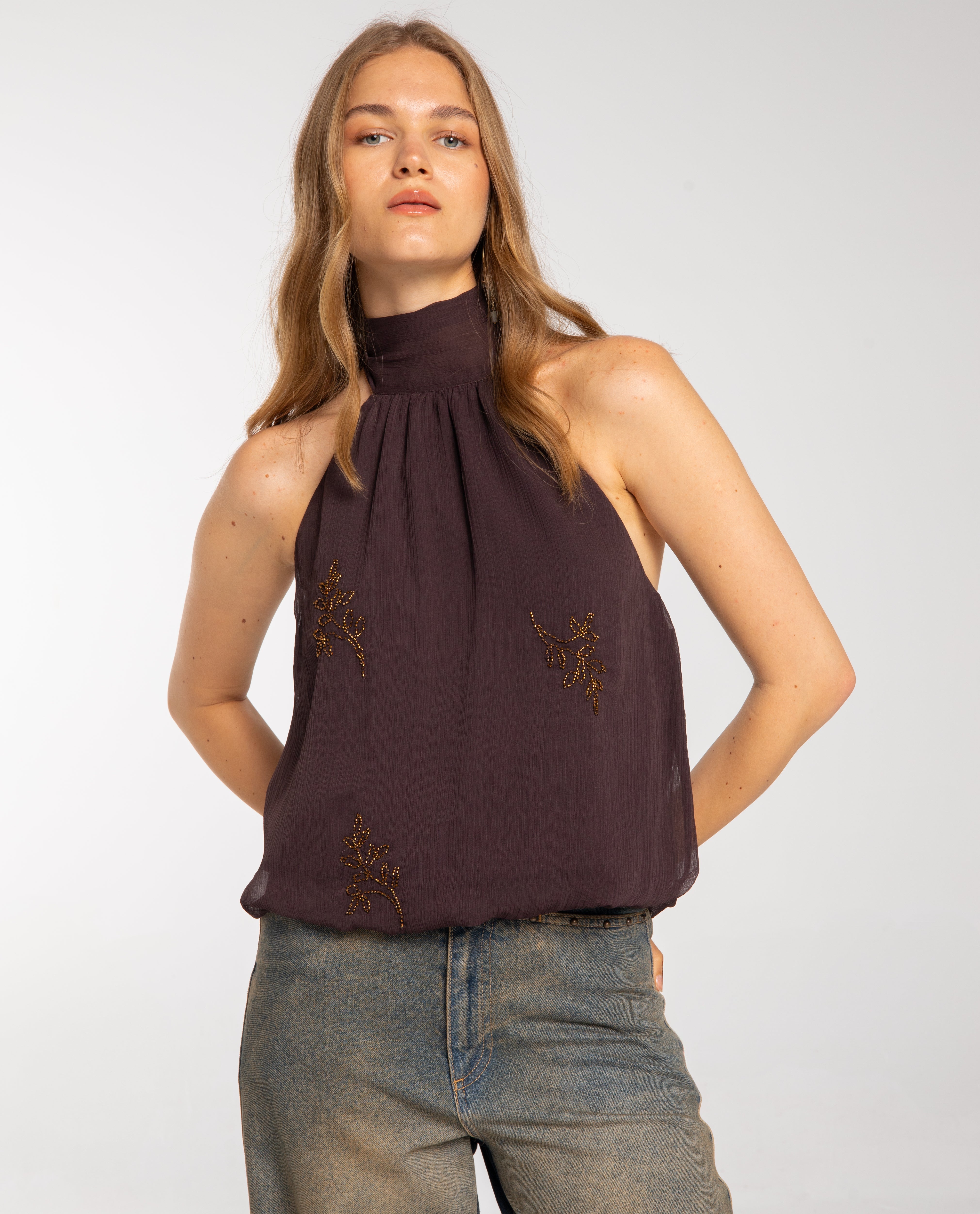 Imagem 0 de Blusa Bordada com Decote Halter