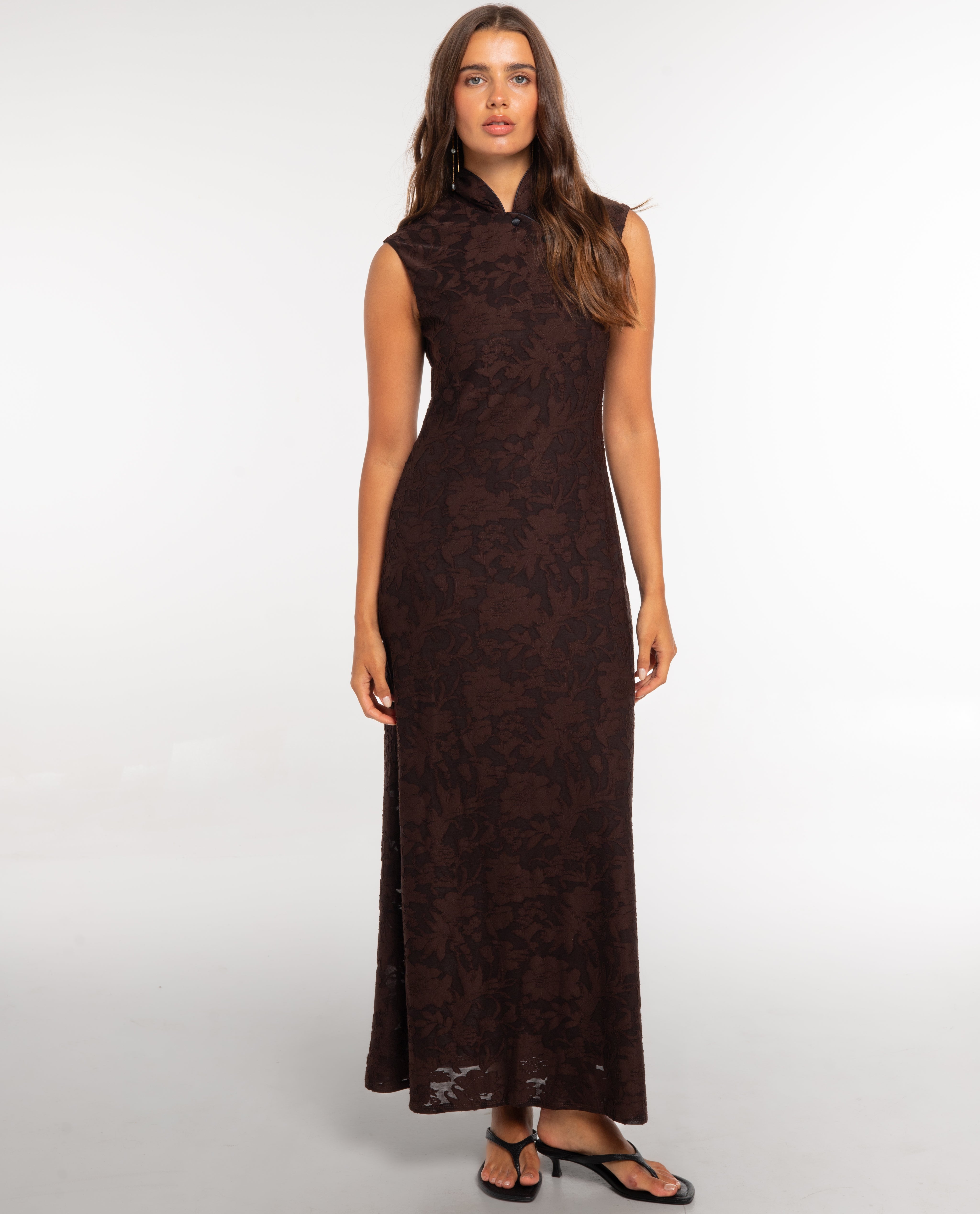 Vestido Midi de Devoré Floral Castanho-2