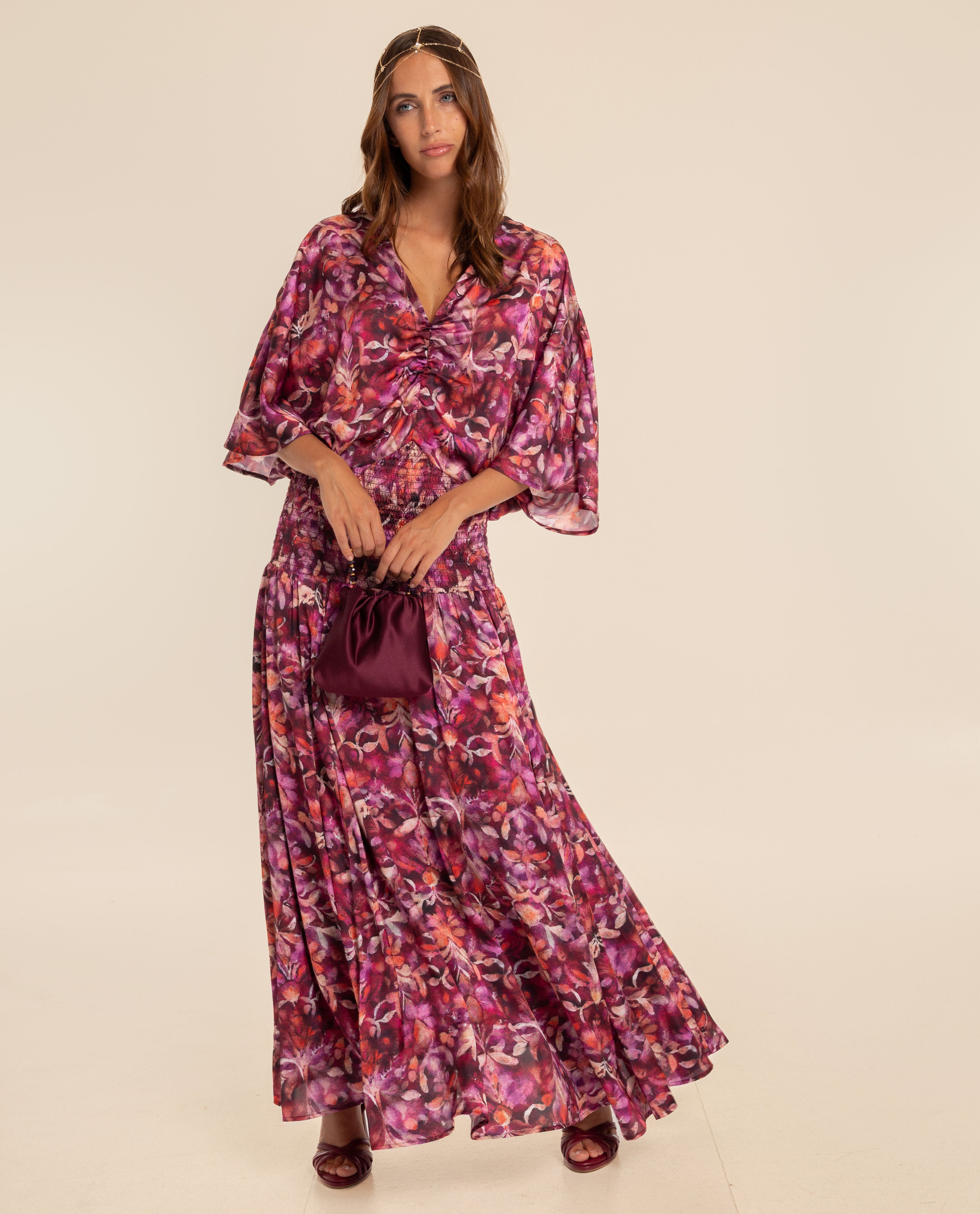 Imagem 0 de Vestido Midi Franzido com Favo de Mel e Decote em V
