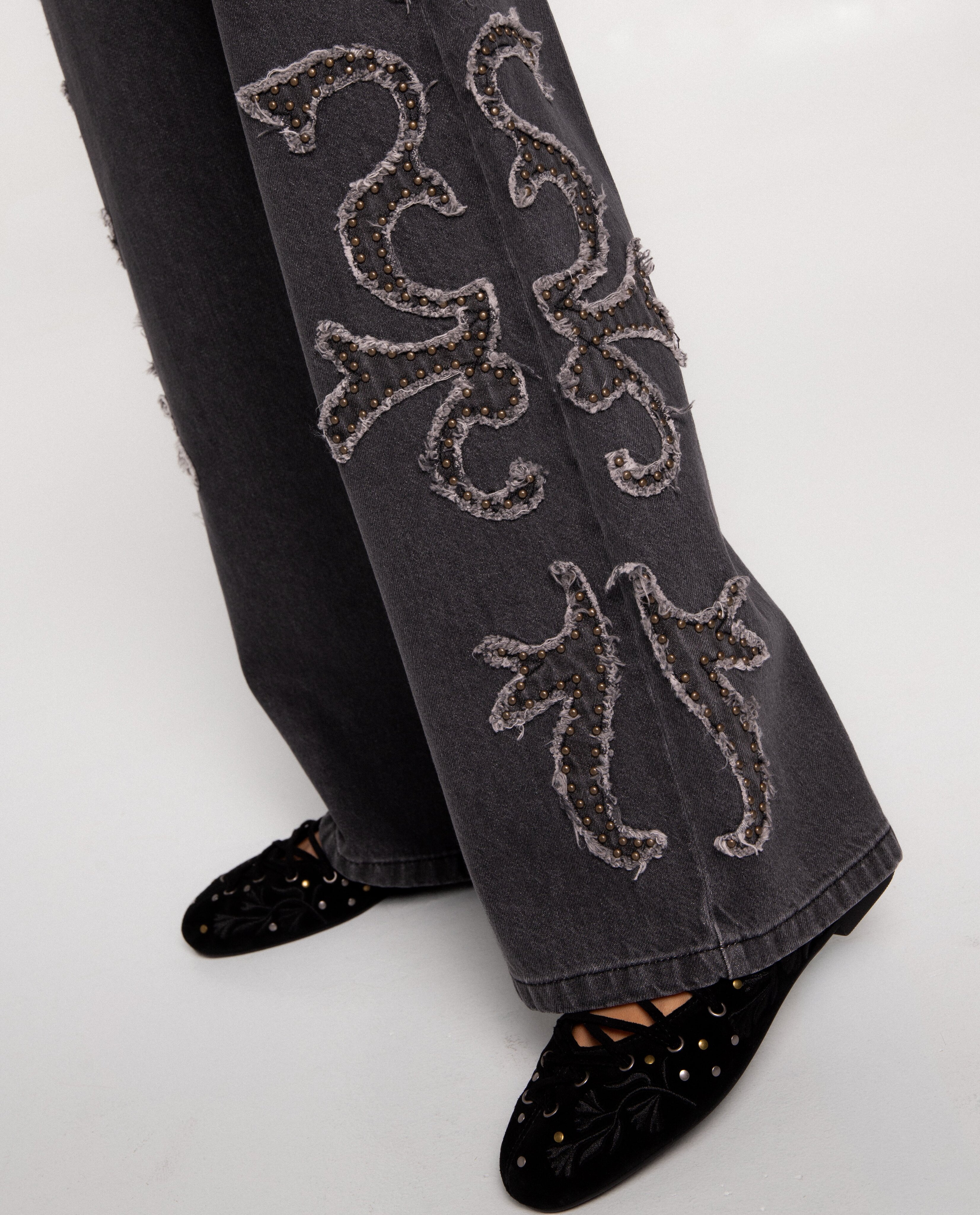 Calças Jeans com Corte a Direito e Tachas Cinzento-5