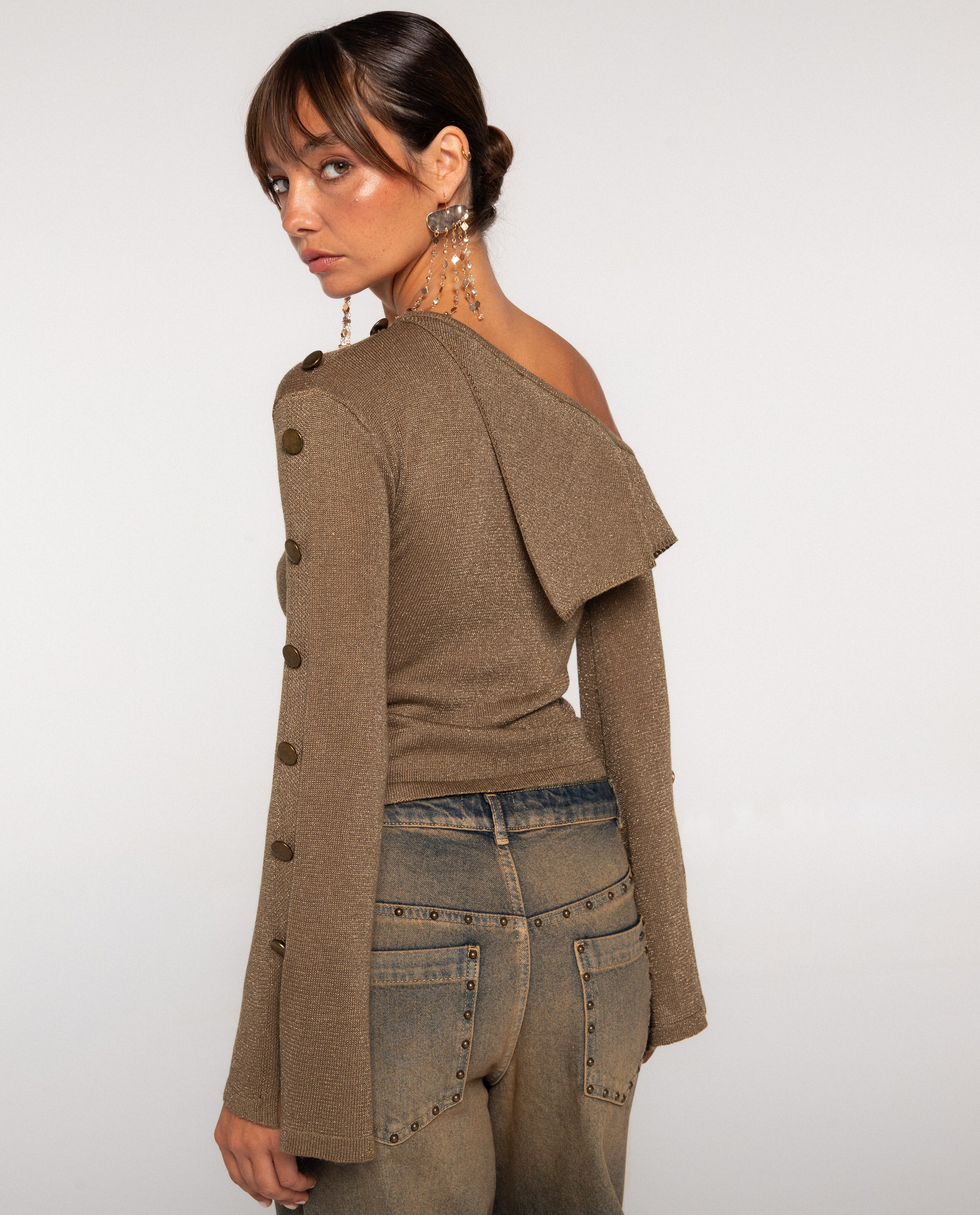 Top de Malha Assimétrico com Botões Taupe-3