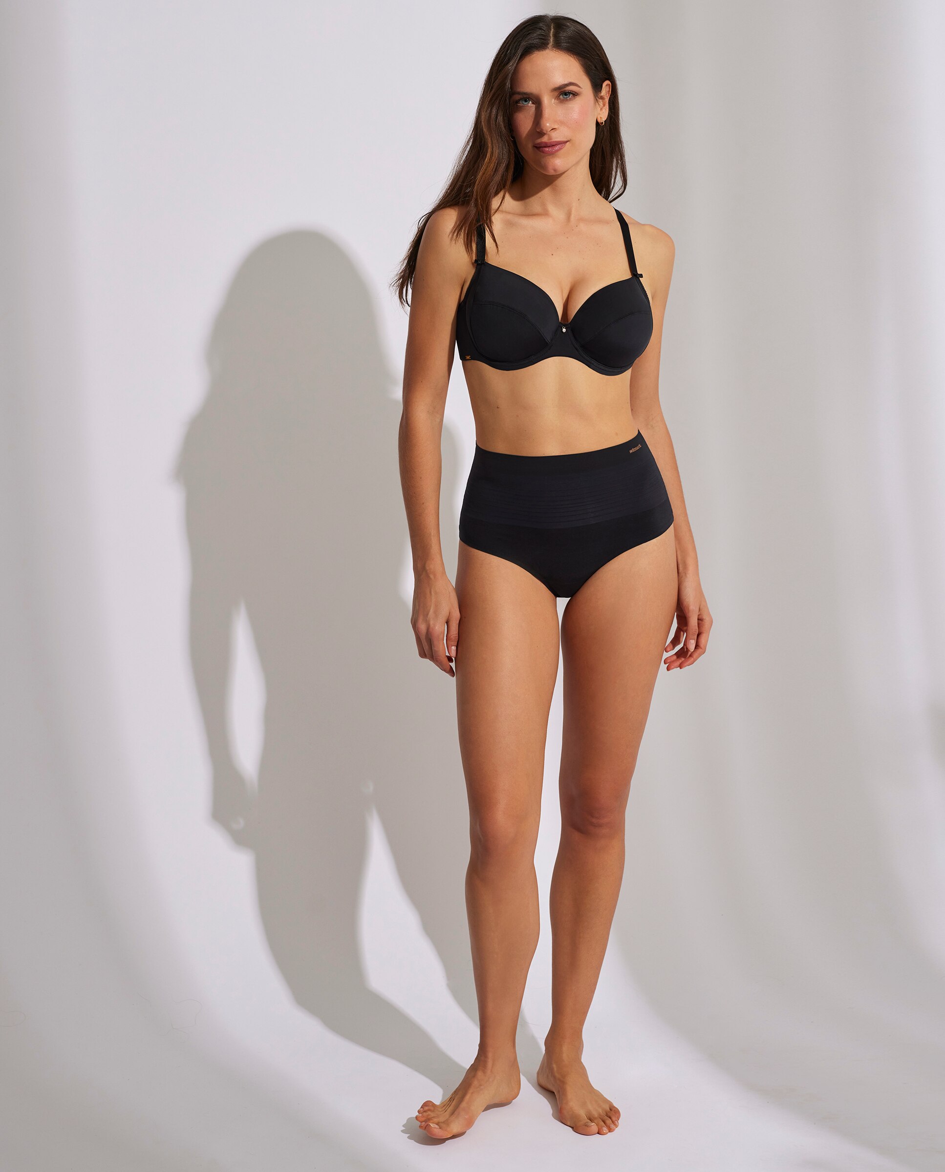 Soutien Capacidade com Decote Médio Preto-3