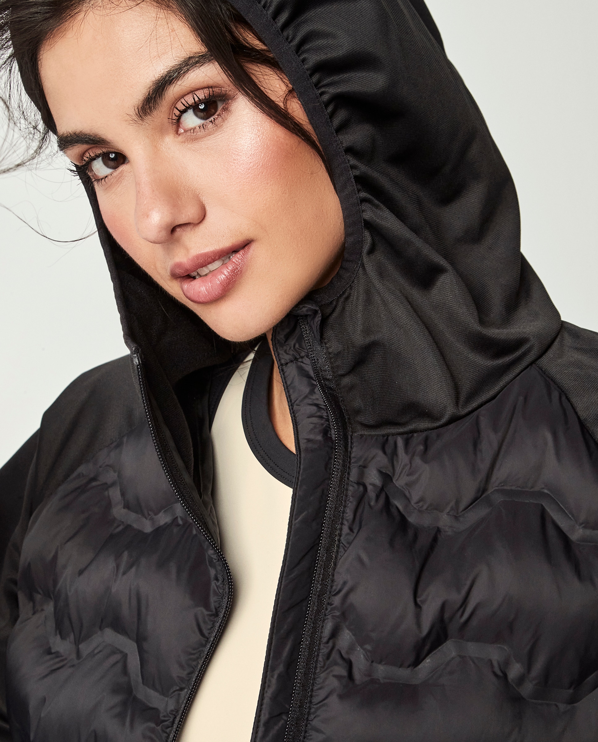 Casaco Acolchoado com Capuz By Pilar Rubio Preto-4